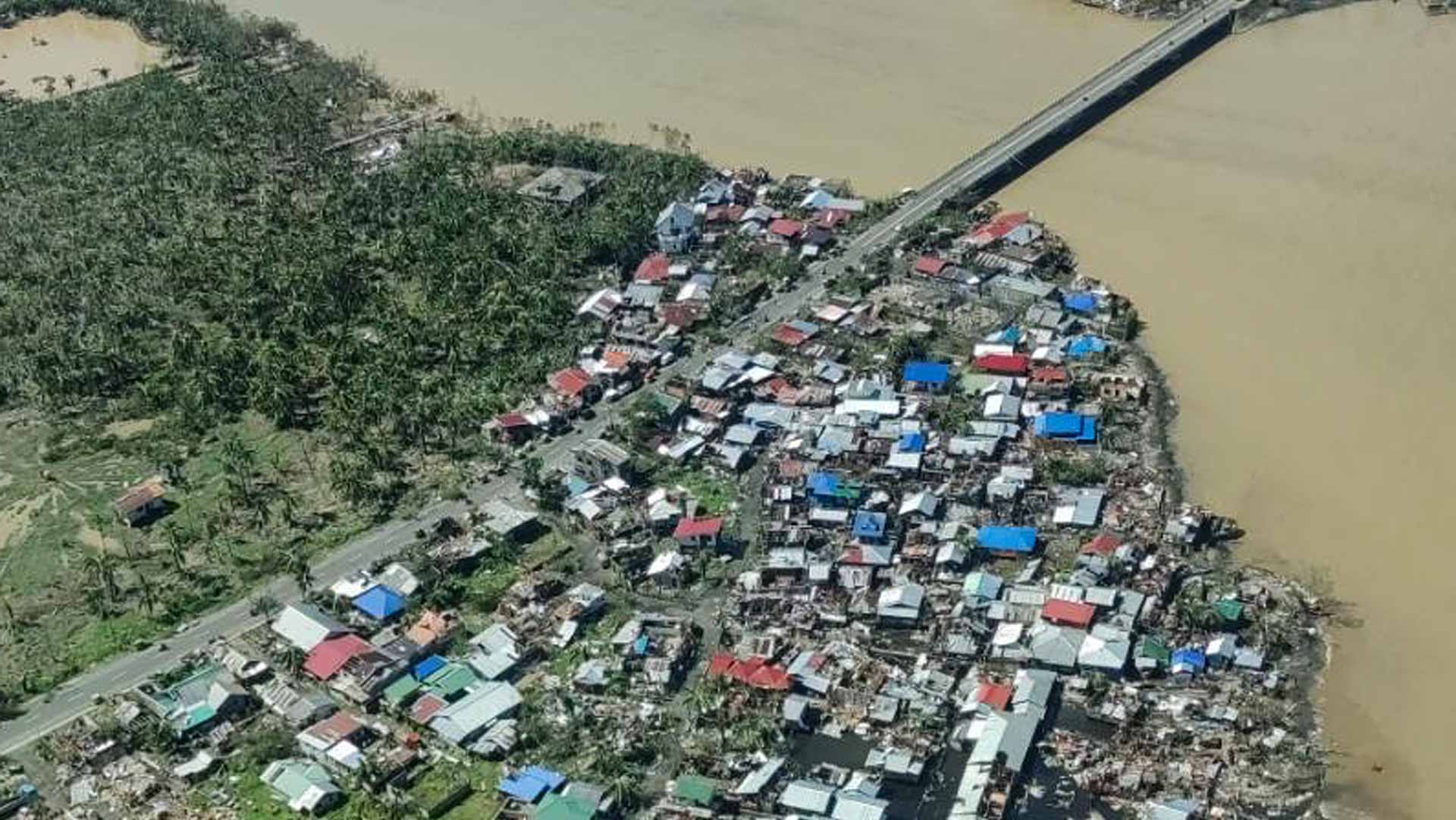 Image for the title: Philippines braces for tropical storm 