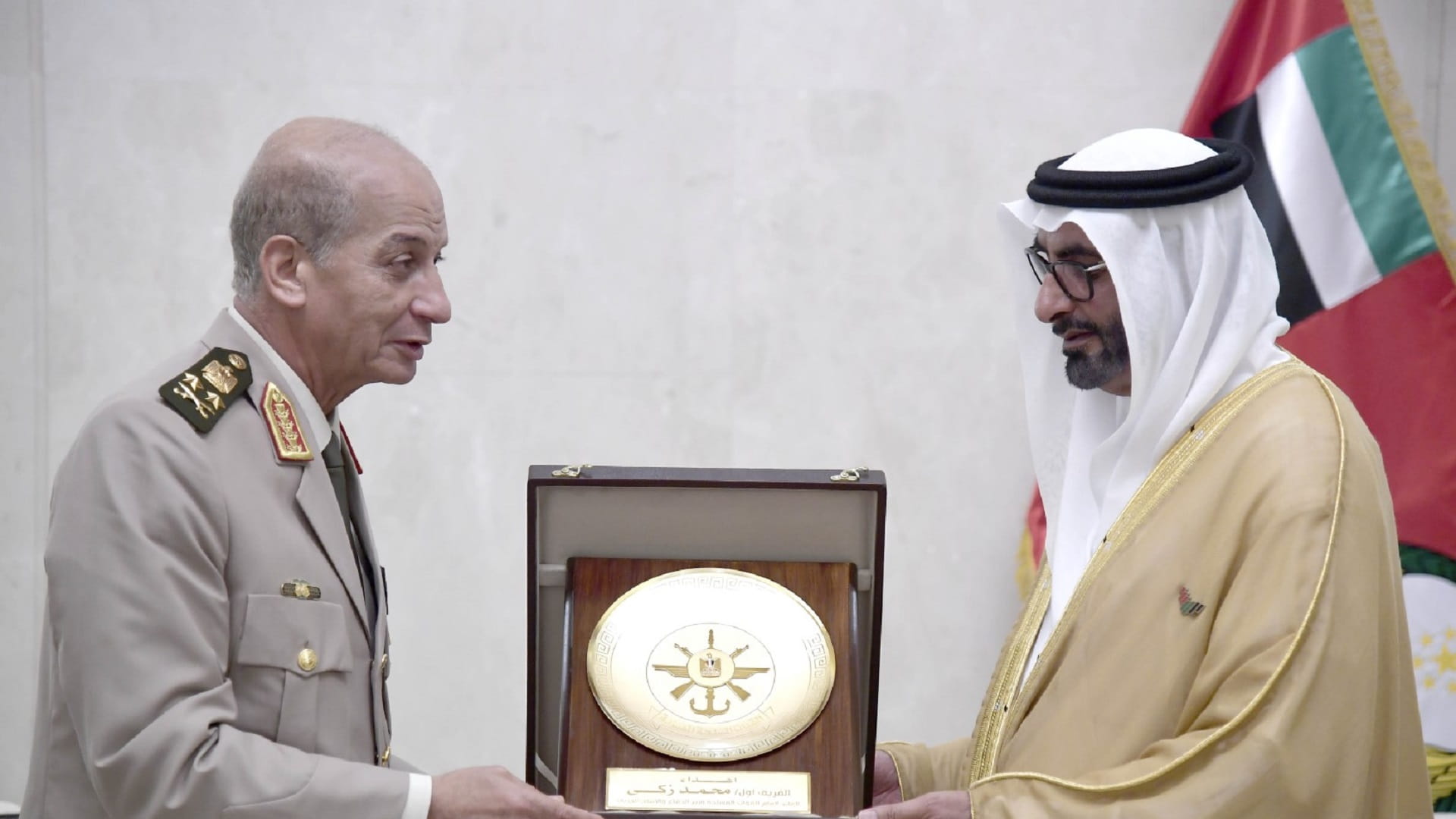 صورة بعنوان: البواردي يبحث مع وزير الدفاع المصري التعاون العسكري 