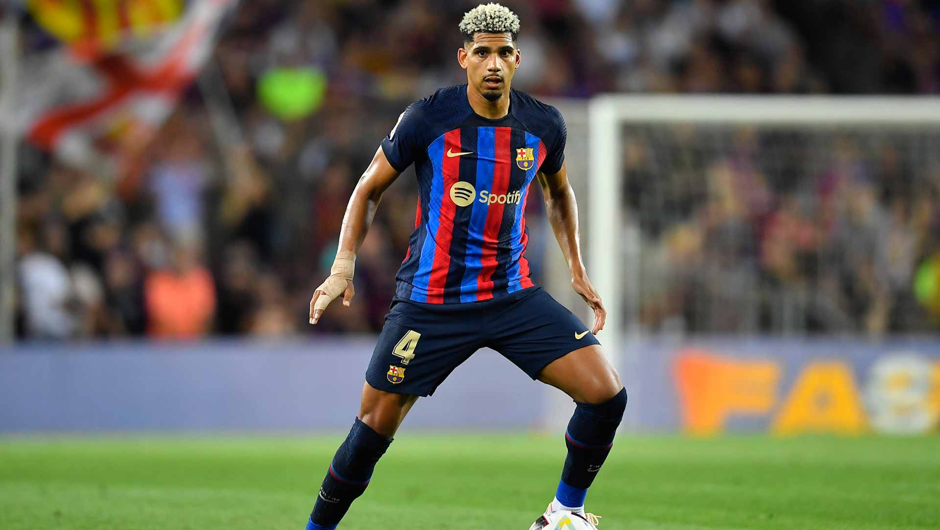 صورة بعنوان: منتخب الأوروغواي يخسر جهود المدافع أراوخو في مونديال 2022  