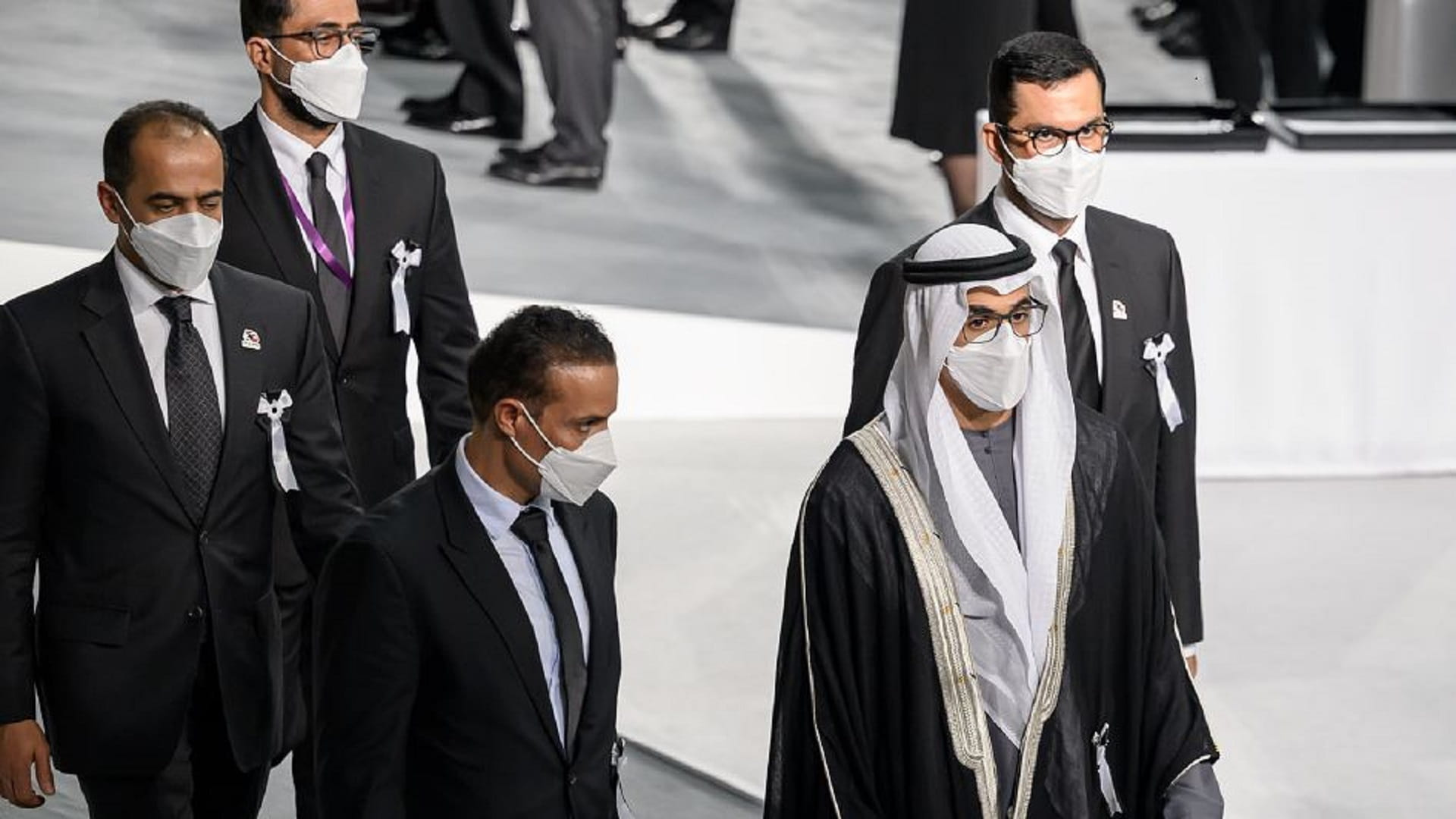 صورة بعنوان: خالد بن محمد بن زايد يشارك في مراسم تشييع شينزو آبي 