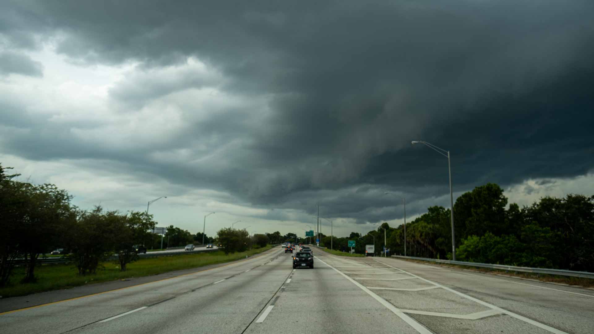 Image for the title: Hurricane Ian begins to lash Cuba with heavy winds, rain 