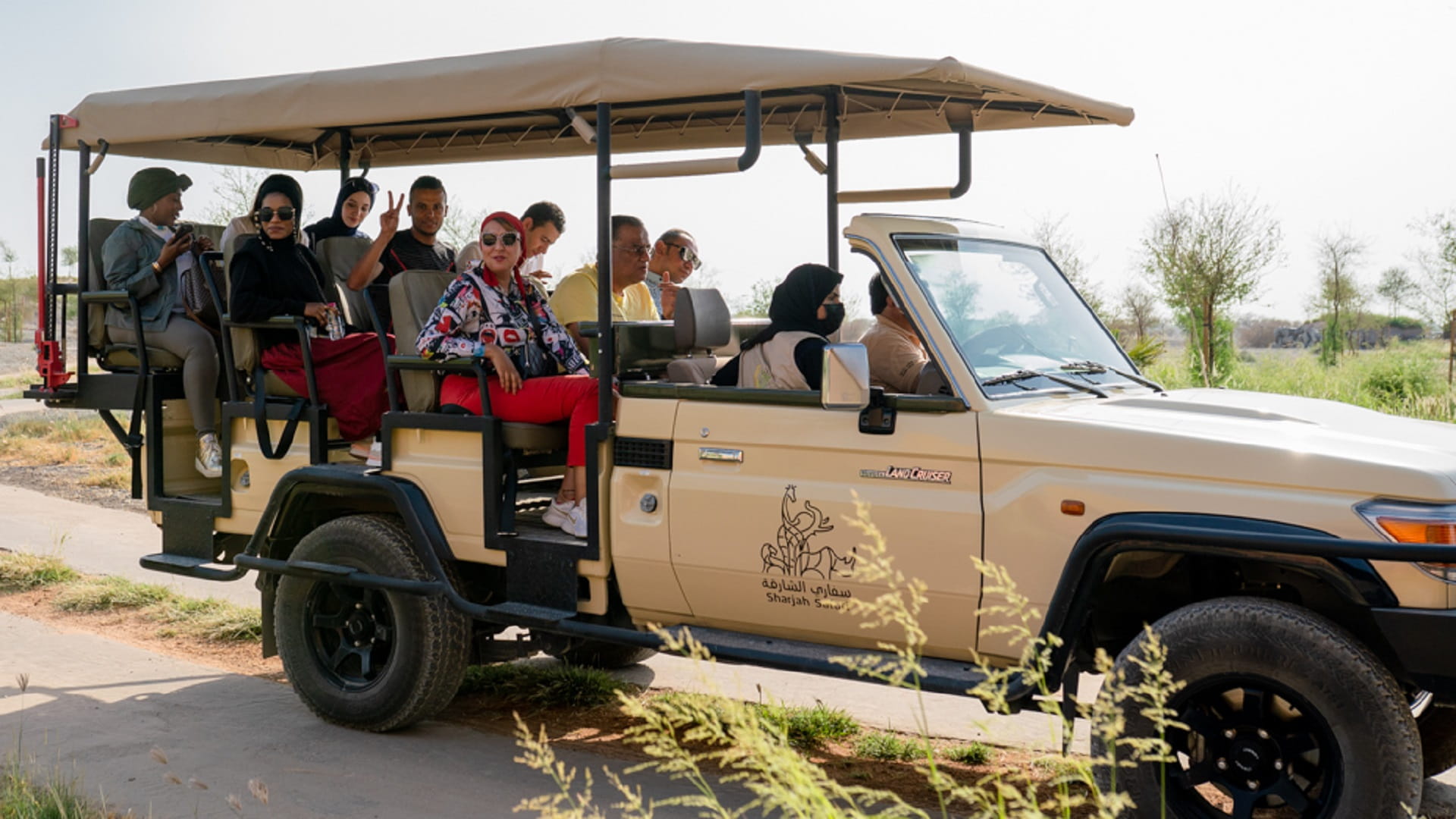 Image for the title: IGCF 2022 guests tour Sharjah Safari 