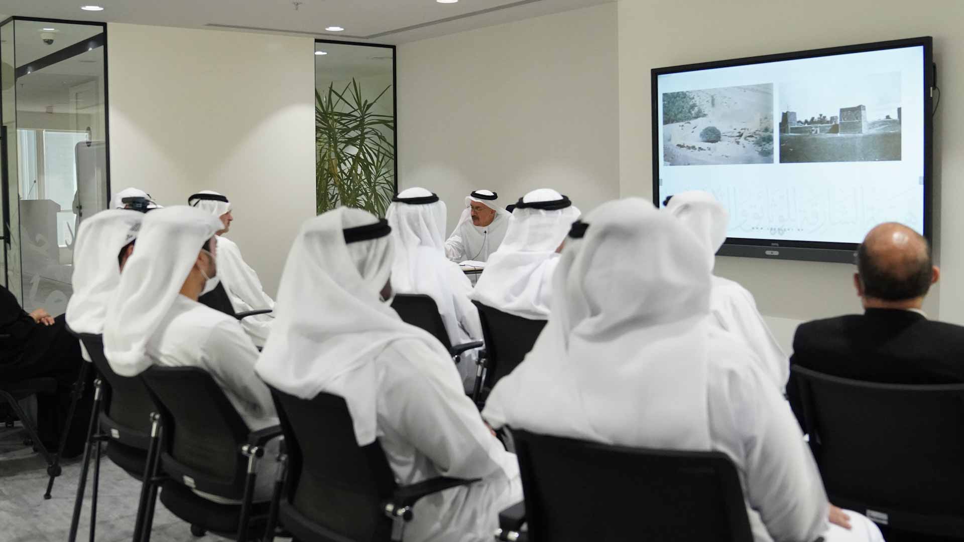 صورة بعنوان: هيئة الشارقة للوثائق تسرد تاريخ "حصن الذيد" 