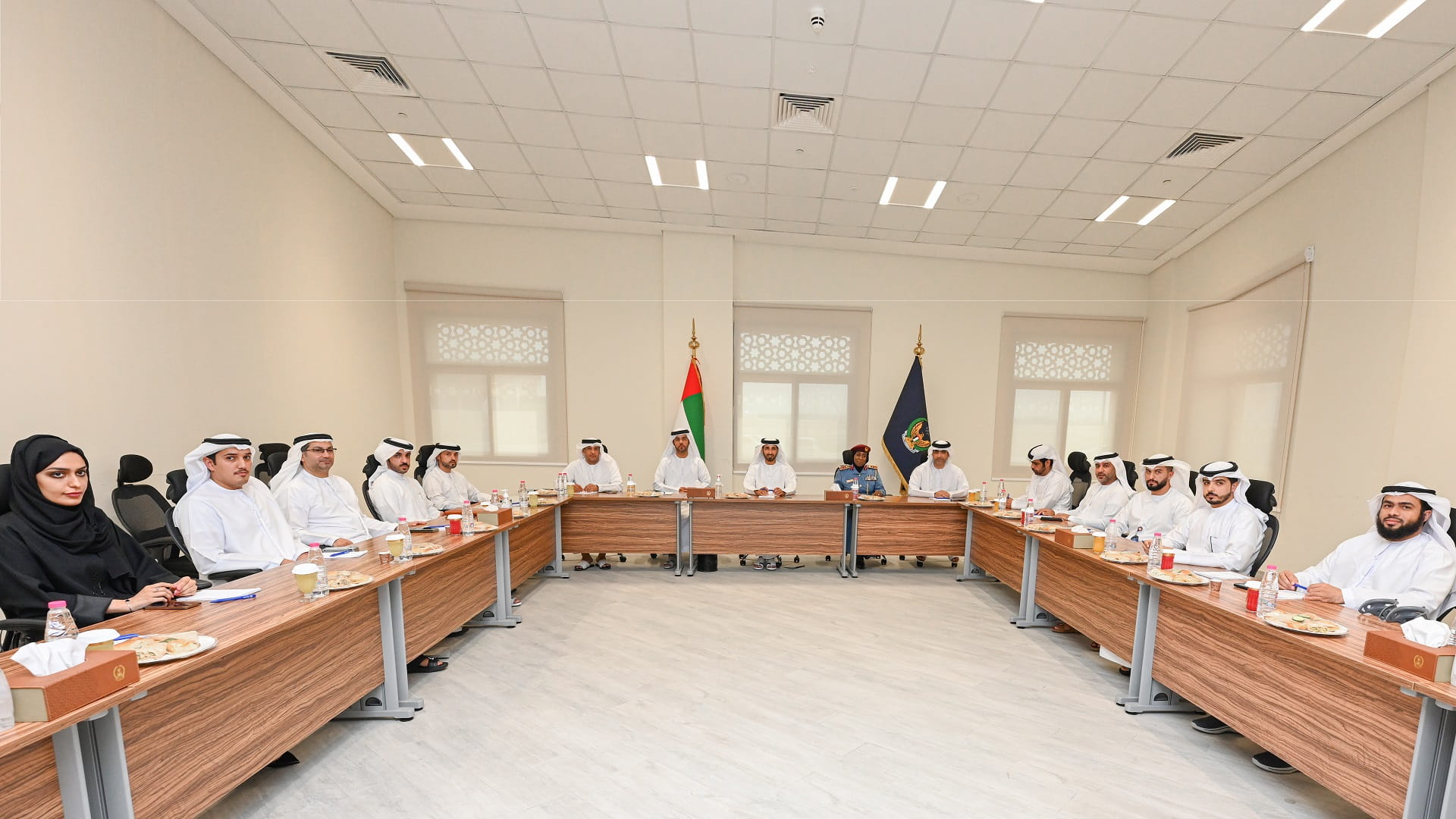 صورة بعنوان: لجنة حقوق الإنسان بوزارة الداخلية تعقد اجتماعها الثالث في الشارقة 