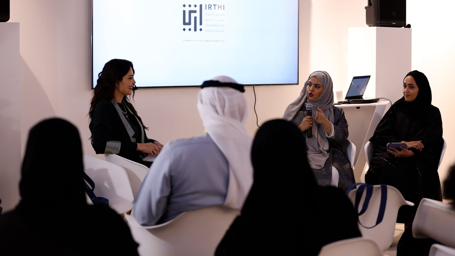 Image for the title: IGCF shows importance of crafts in Govt communication 