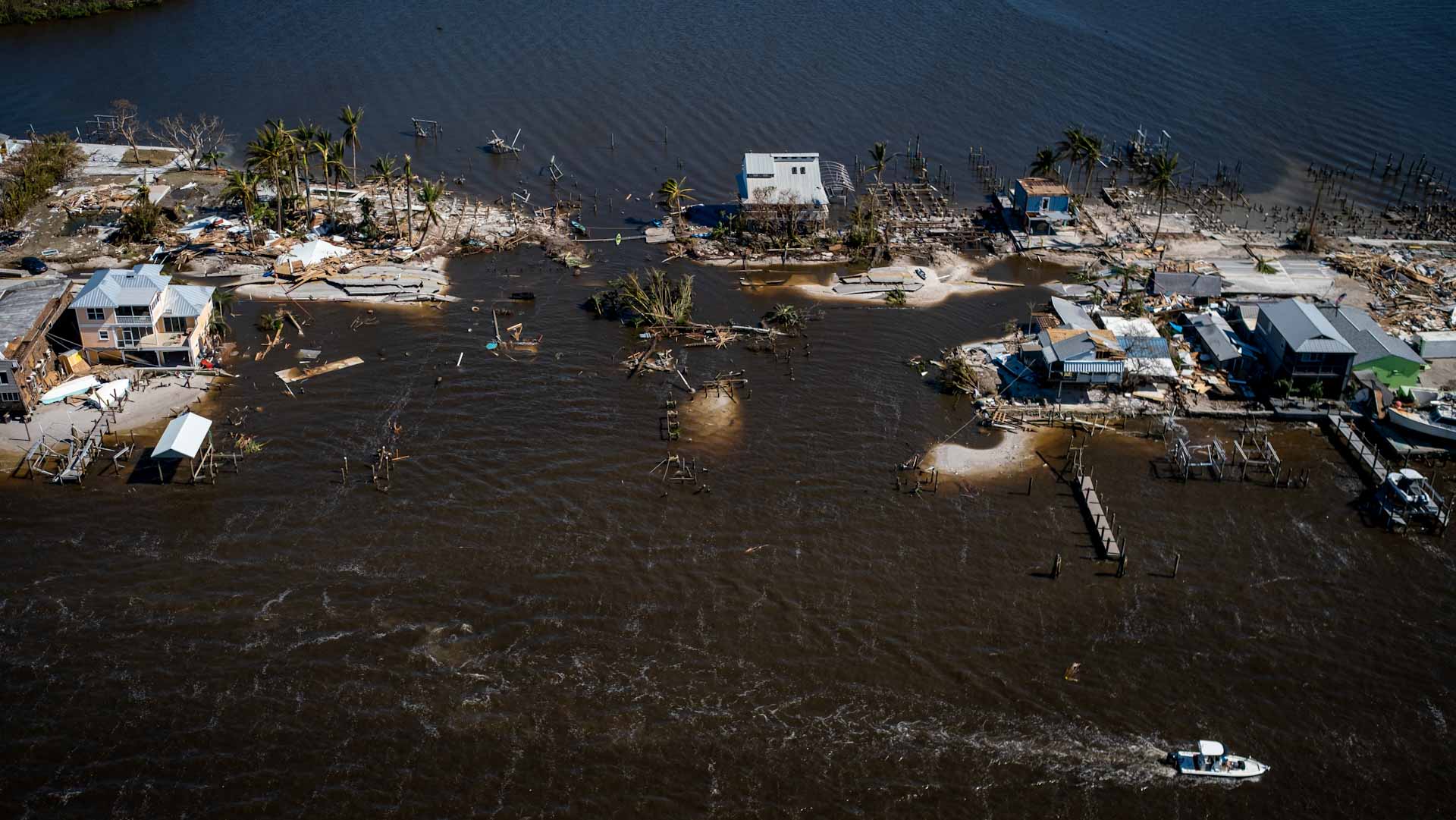 صورة بعنوان: ارتفاع حصيلة ضحايا الإعصار إيان في فلوريدا إلى 23 قتيلاً  
