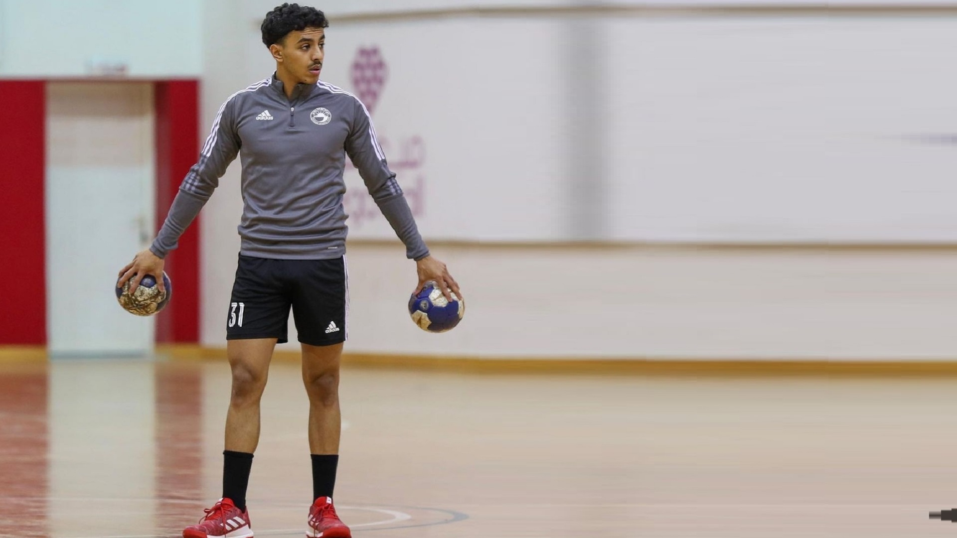 صورة بعنوان: الشارقة يتعاقد مع لاعب اليد الكويتي سيف العداوني 