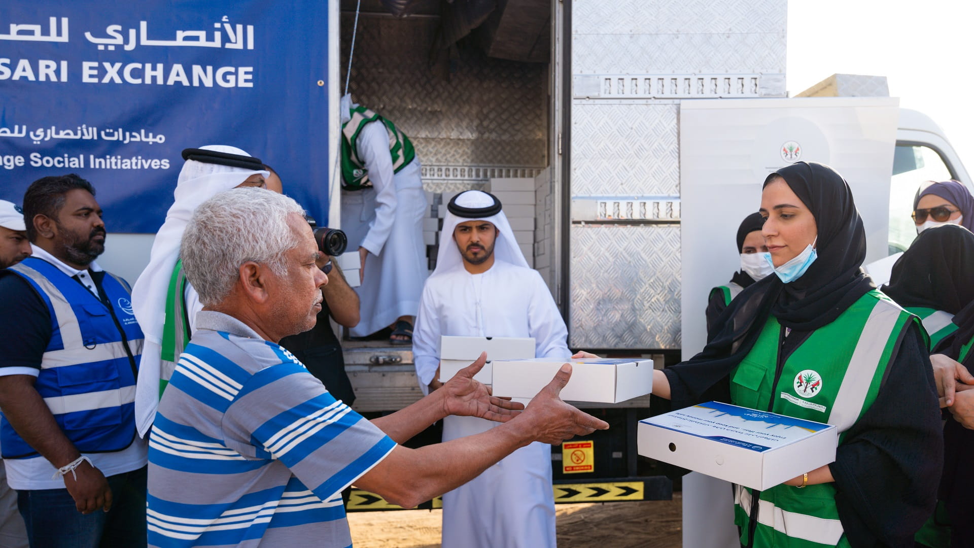 صورة بعنوان: متطوعون من "مالية الشارقة" يشاركون في مبادرة مجتمعية رمضانية 