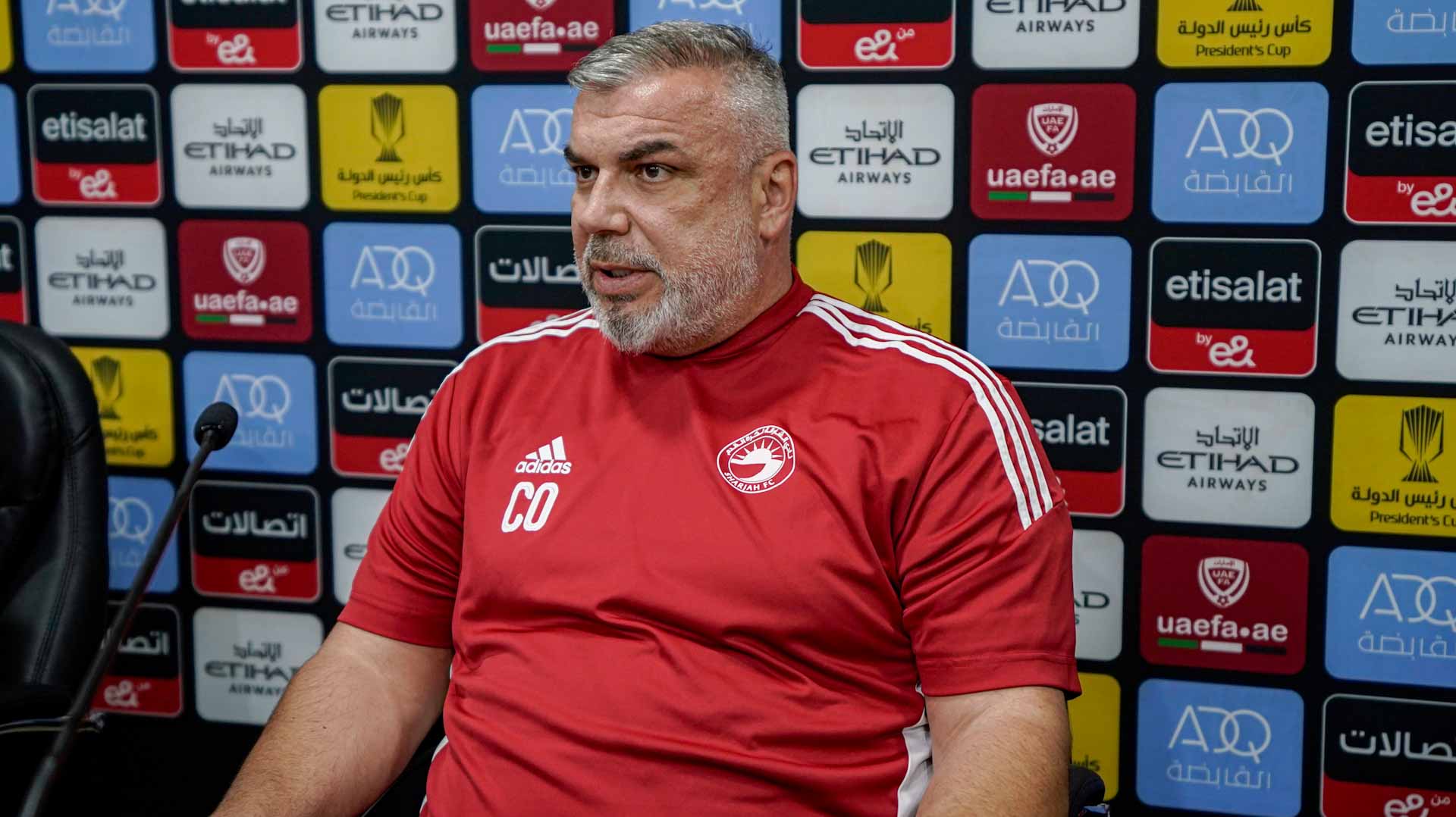 صورة بعنوان: كوزمين: مسؤولية كبيرة على لاعبي الشارقة للحفاظ على أغلى الألقاب 