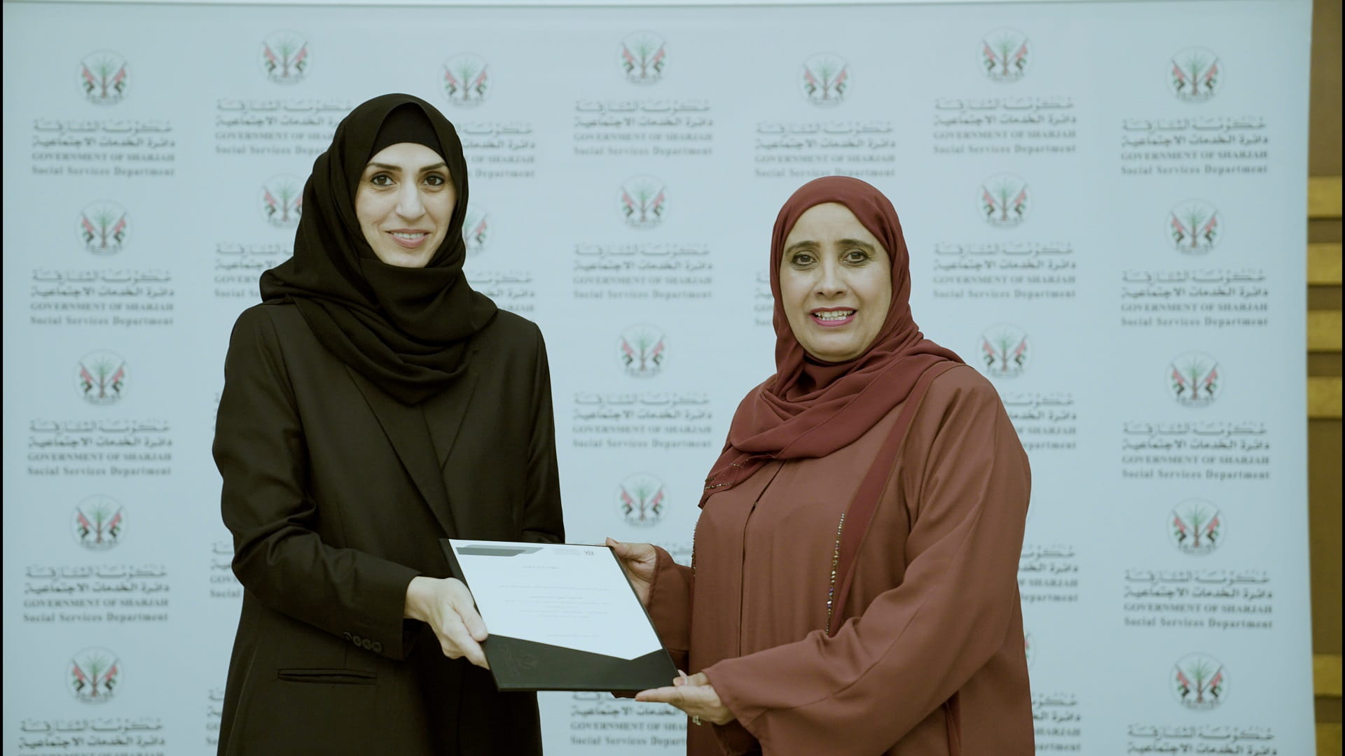 Image for the title: Al Marri honours participants in 14th Social Work Conference 