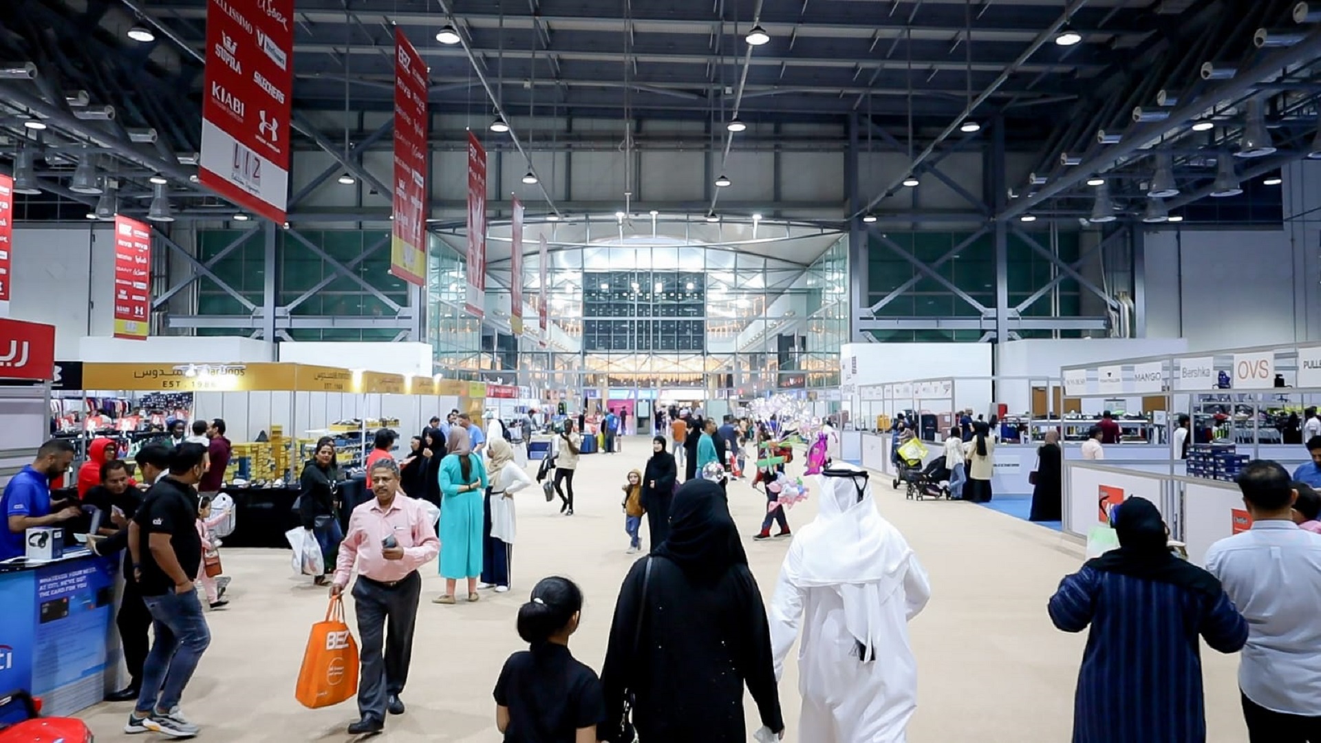 Image for the title: Ramadan Nights 2023 draws thousands of visitors in first week 