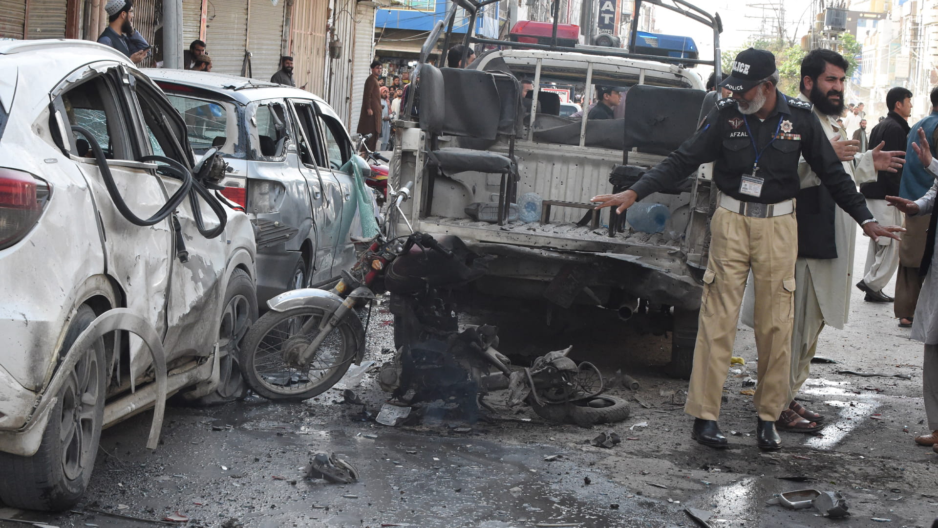 صورة بعنوان: مقتل 4 أشخاص وإصابة 15 آخرين بانفجار عبوة ناسفة في باكستان 