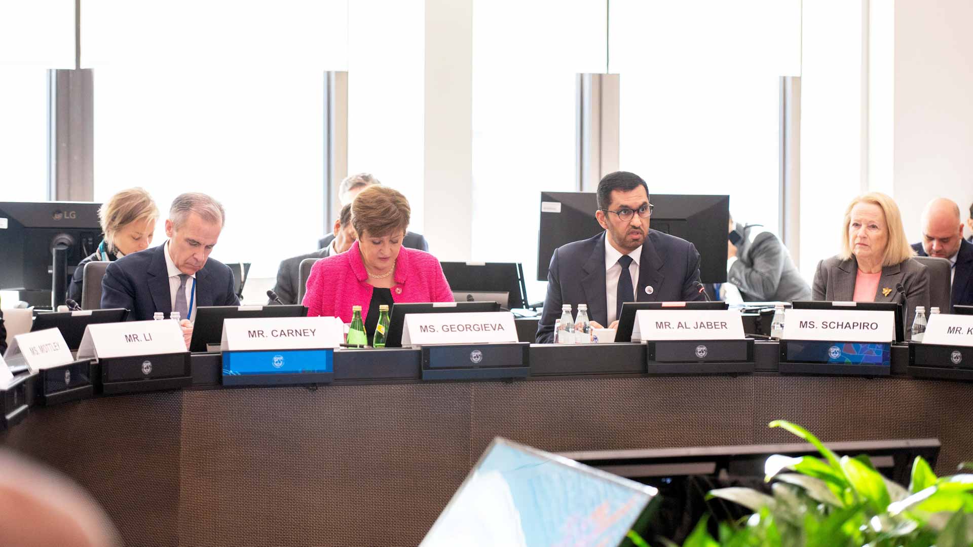 صورة بعنوان: الجابر: الإمارات تتميز في بناء الشراكات لمشروعات الطاقة النظيفة 