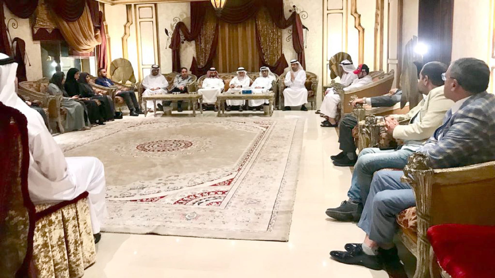 صورة بعنوان: جمعية الإمارات للإبداع تعرف بسمات المحتوى الهادف على وسائل التواصل 