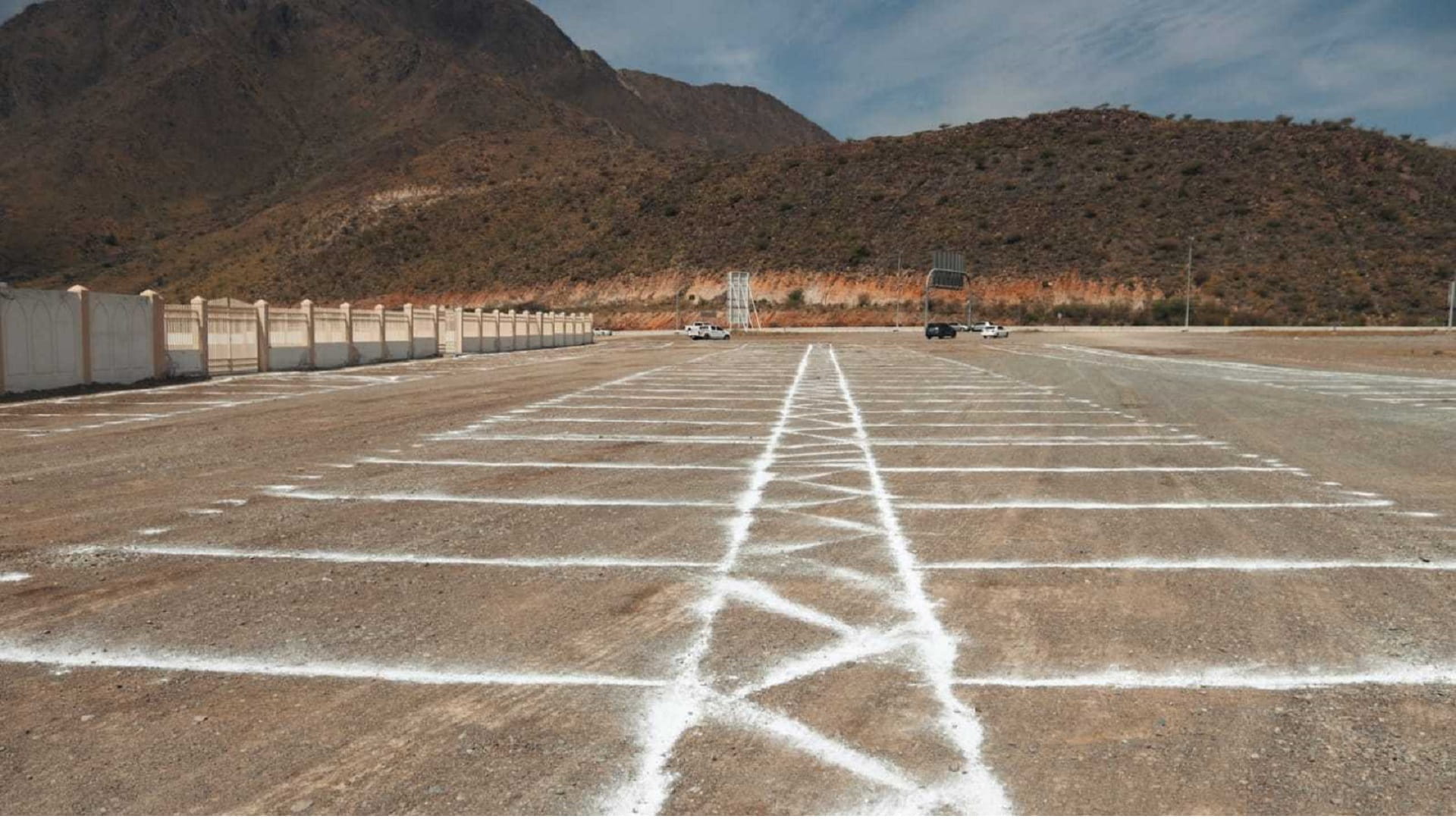 صورة بعنوان: بلدية مدينة خورفكان تنهي استعداداتها لاستقبال عيد الفطر السعيد 