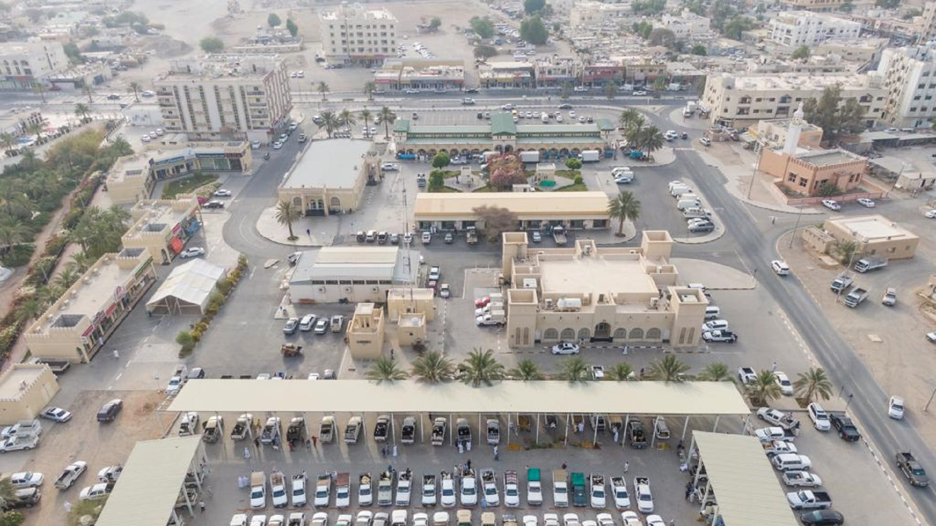 صورة بعنوان: بلدية مدينة الذيد تكثف جهودها لاستقبال عيد الفطر المبارك 