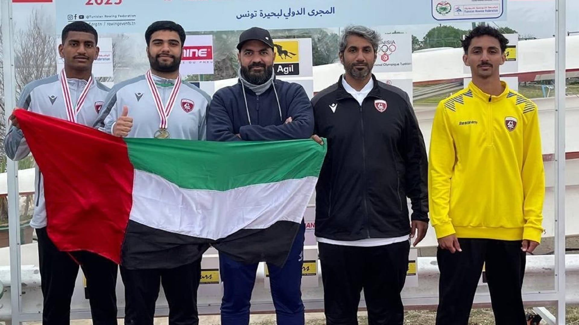 صورة بعنوان: فريق الحمرية يمثل الإمارات في البطولة الآسيوية للتجديف الشاطئي 