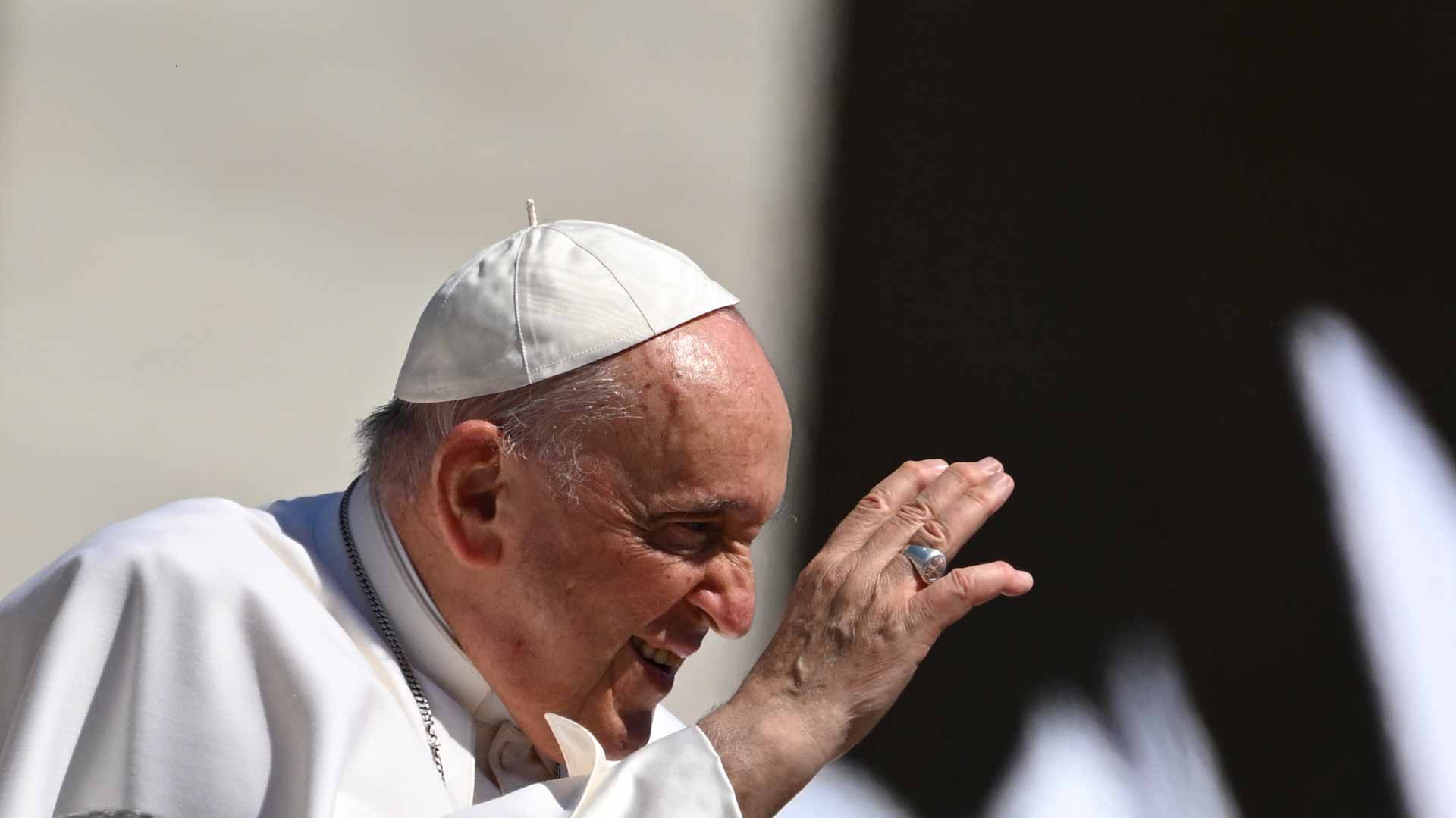 Image for the title: Pope heads to Hungary weeks after hospital stay 