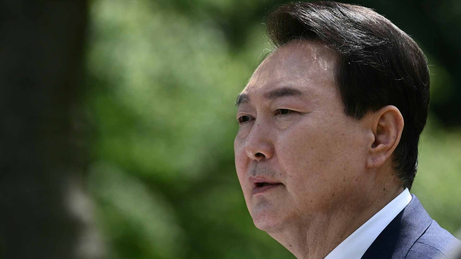 Image for the title: South Korean President Yoon meets with Tesla's Elon Musk 