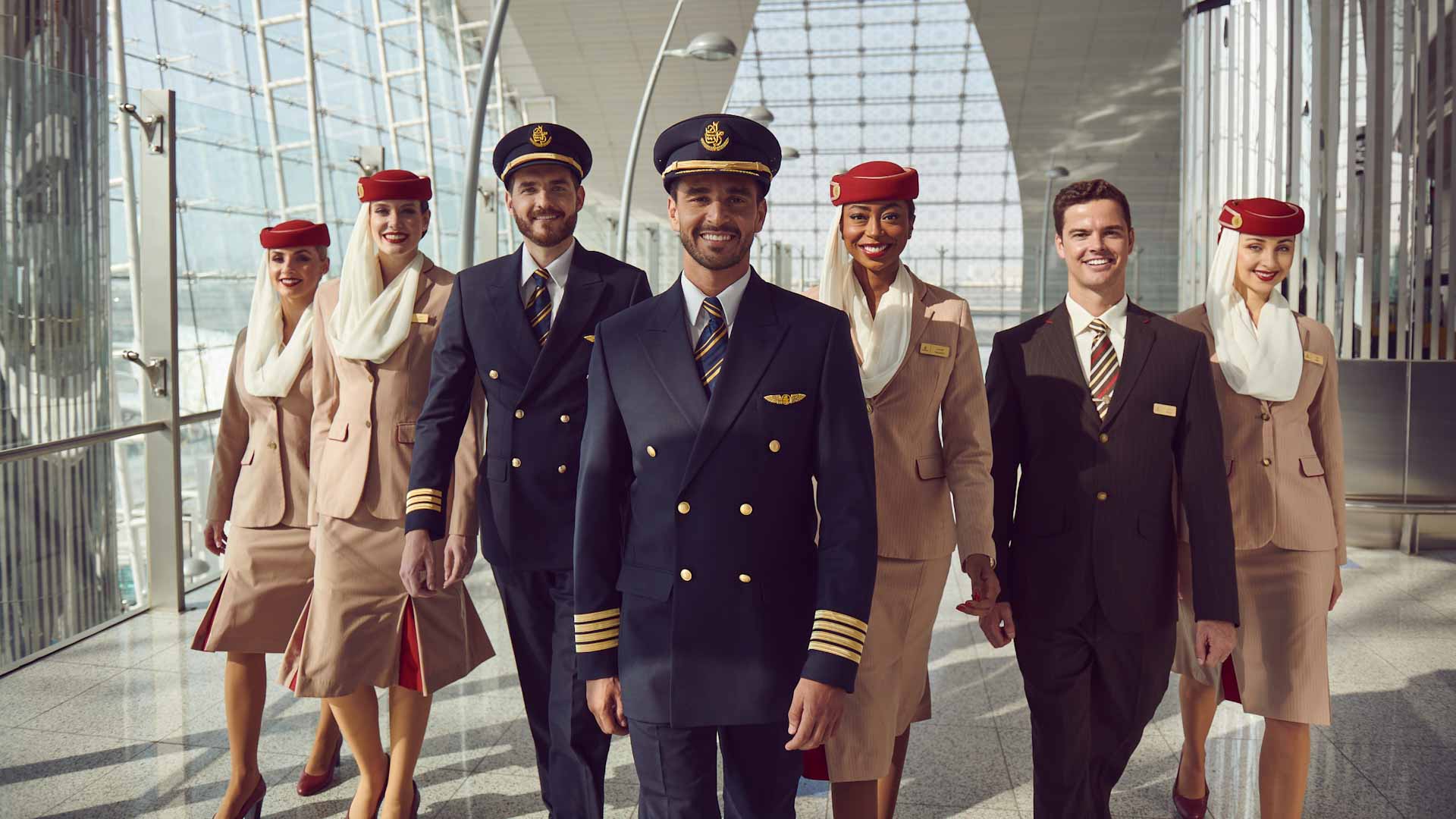 صورة بعنوان: طيران الإمارات تحتفي بطياريها في اليوم العالمي للطيارين 