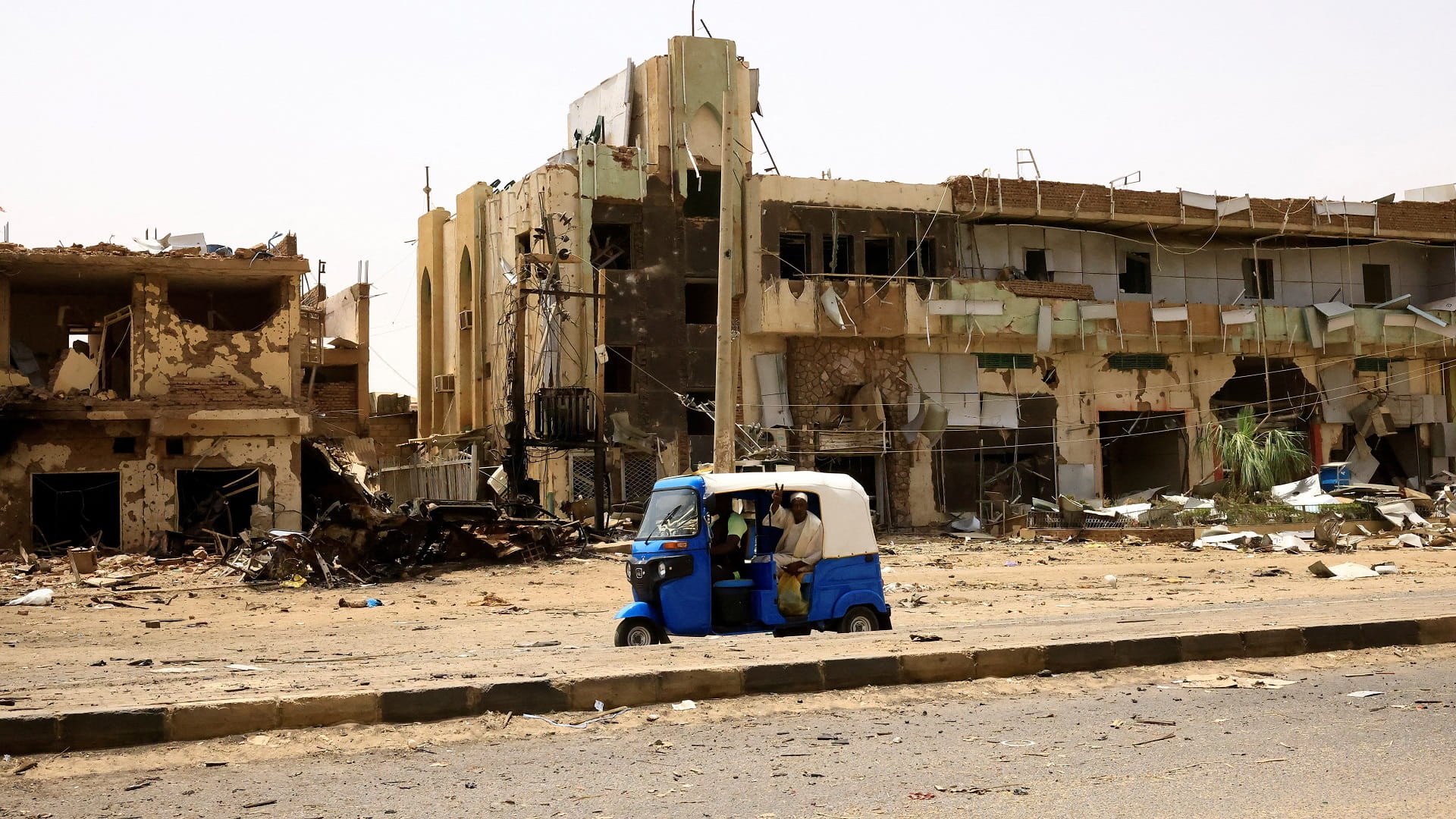 Image for the title: Sudan's paramilitary RSF agrees to extend truce for 72 hours 