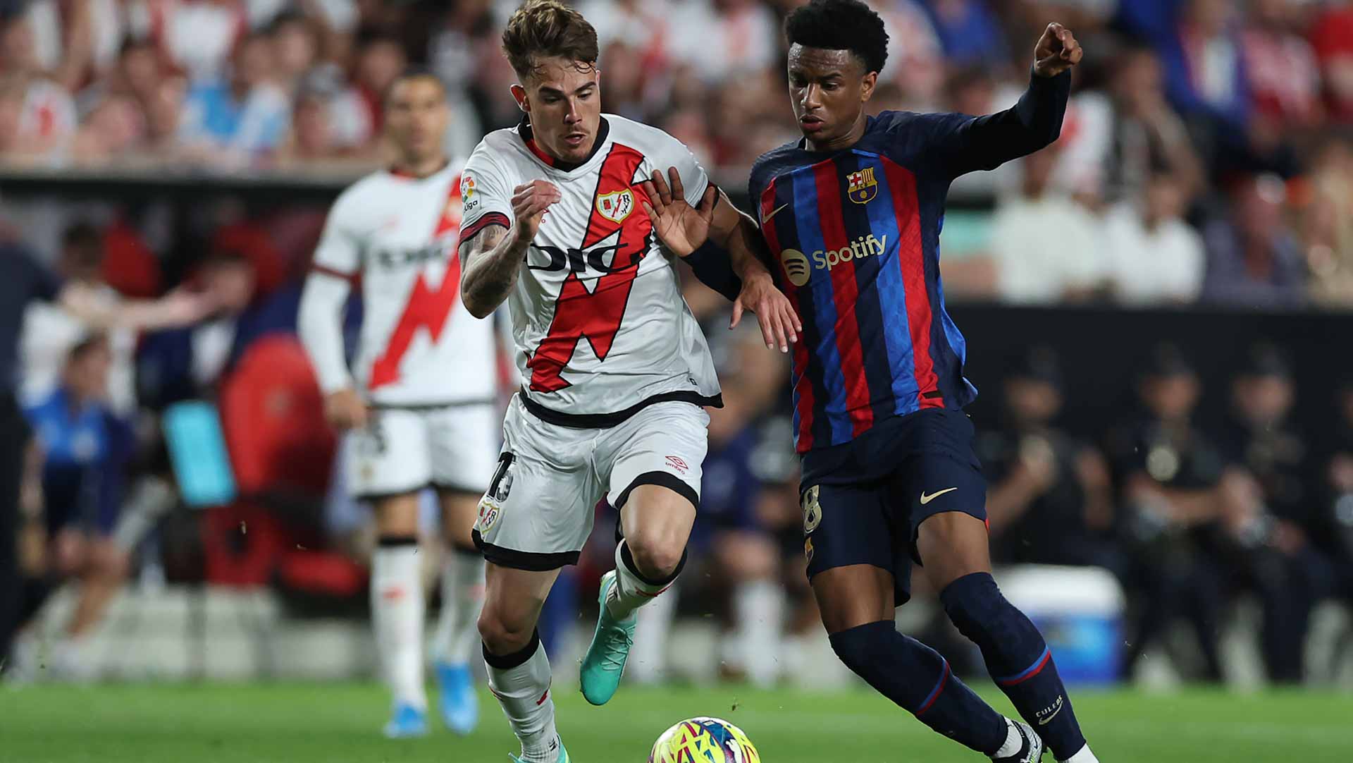 صورة بعنوان: برشلونة يسقط أمام رايو فايكانو في الدوري الإسباني 