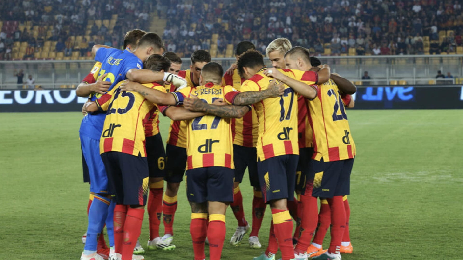 صورة بعنوان: ليتشي يتأهل للدور الثاني بكأس إيطاليا لكرة القدم 