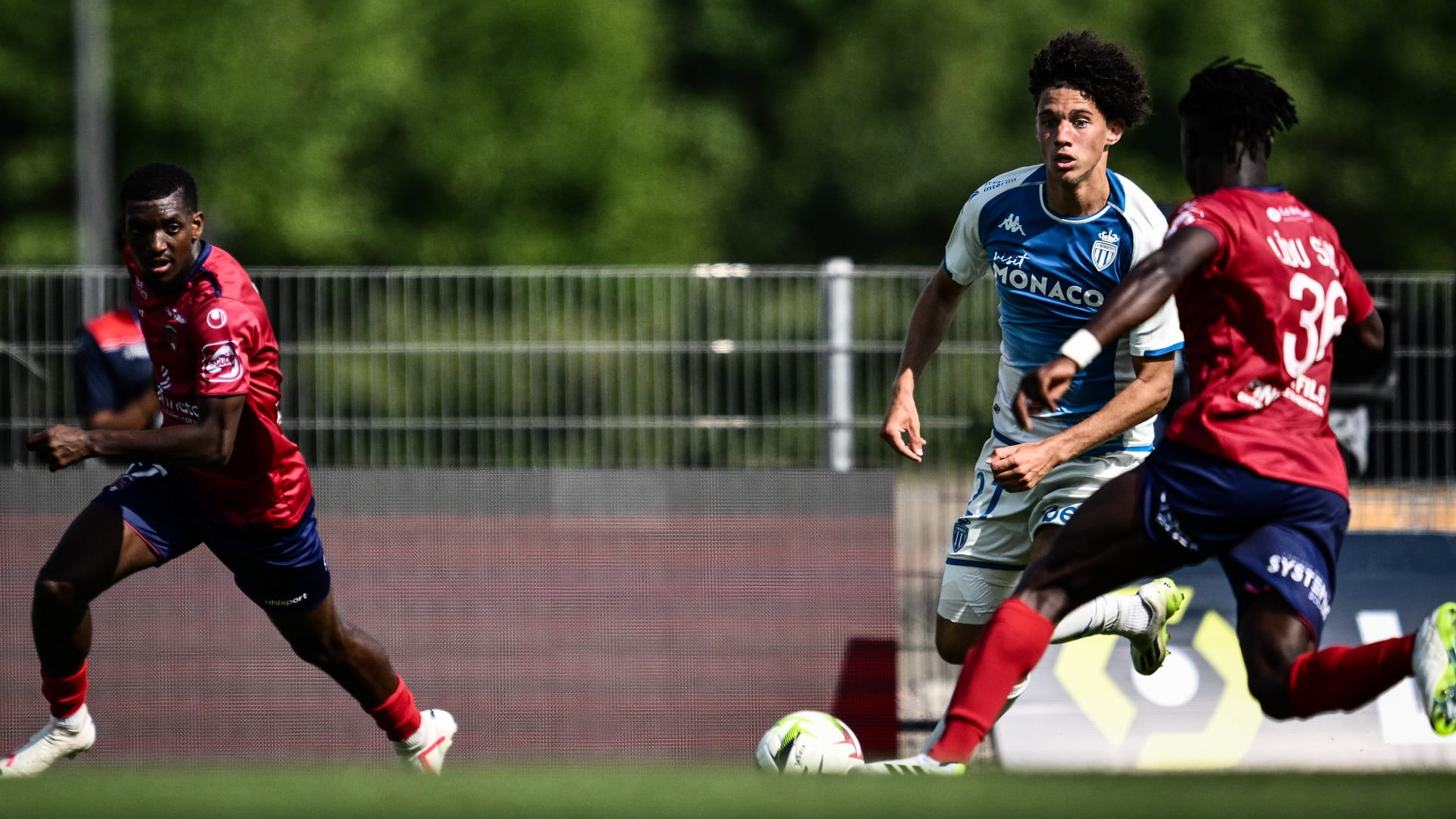 صورة بعنوان: موناكو يقسو على كليرمون فوت في الدوري الفرنسي لكرة القدم 