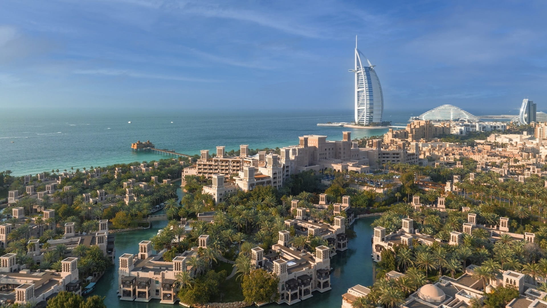 صورة بعنوان: حمدان بن محمد: أداء قطاع السياحة الاستثنائي يعزز ريادة دبي عالمياً 