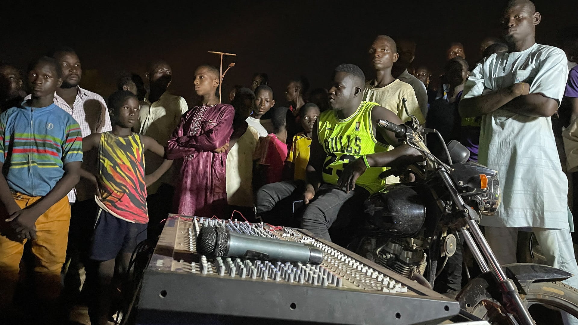 Image for the title: Thousands of Niger coup supporters gather in Niamey stadium 