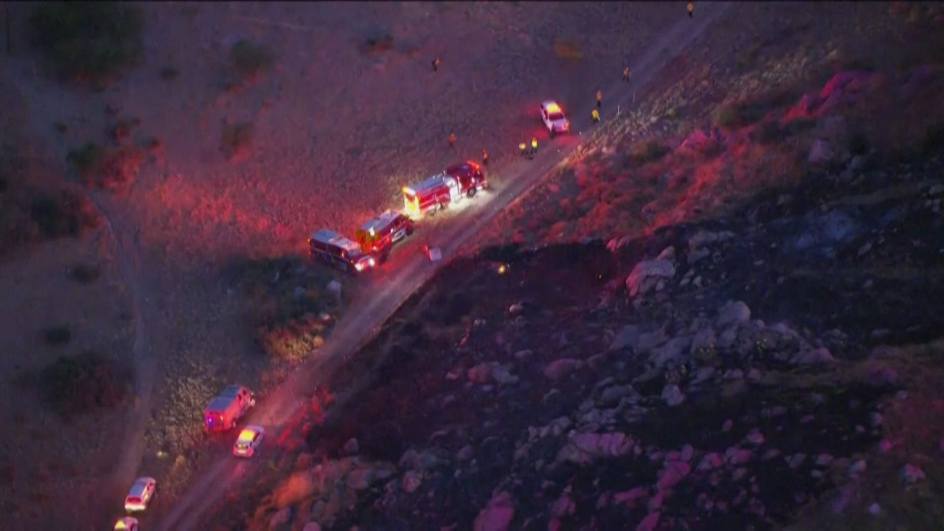 صورة بعنوان: مقتل 3 في تصادم طائرتين هليكوبتر بكاليفورنيا 