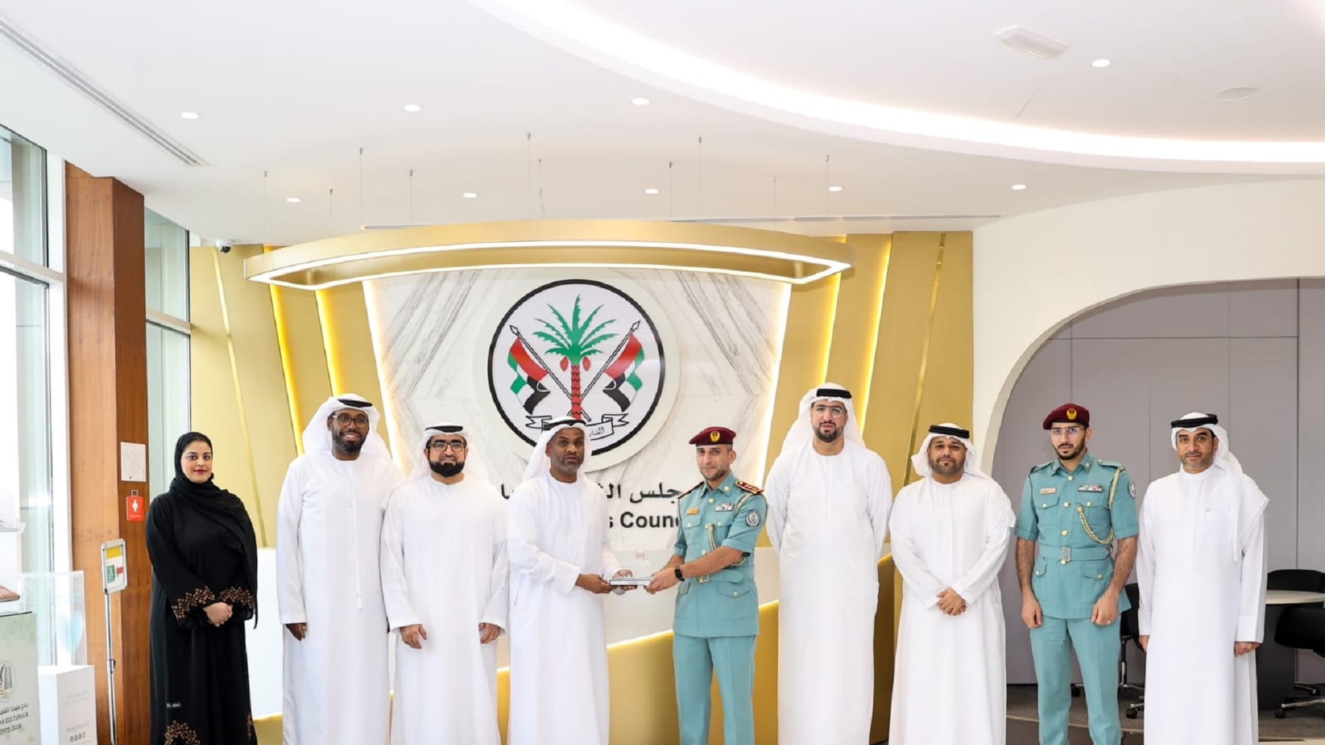 صورة بعنوان: "الشارقة الرياضي" يبحث تطبيق أفضل الممارسات لمواجهة الطوارئ 