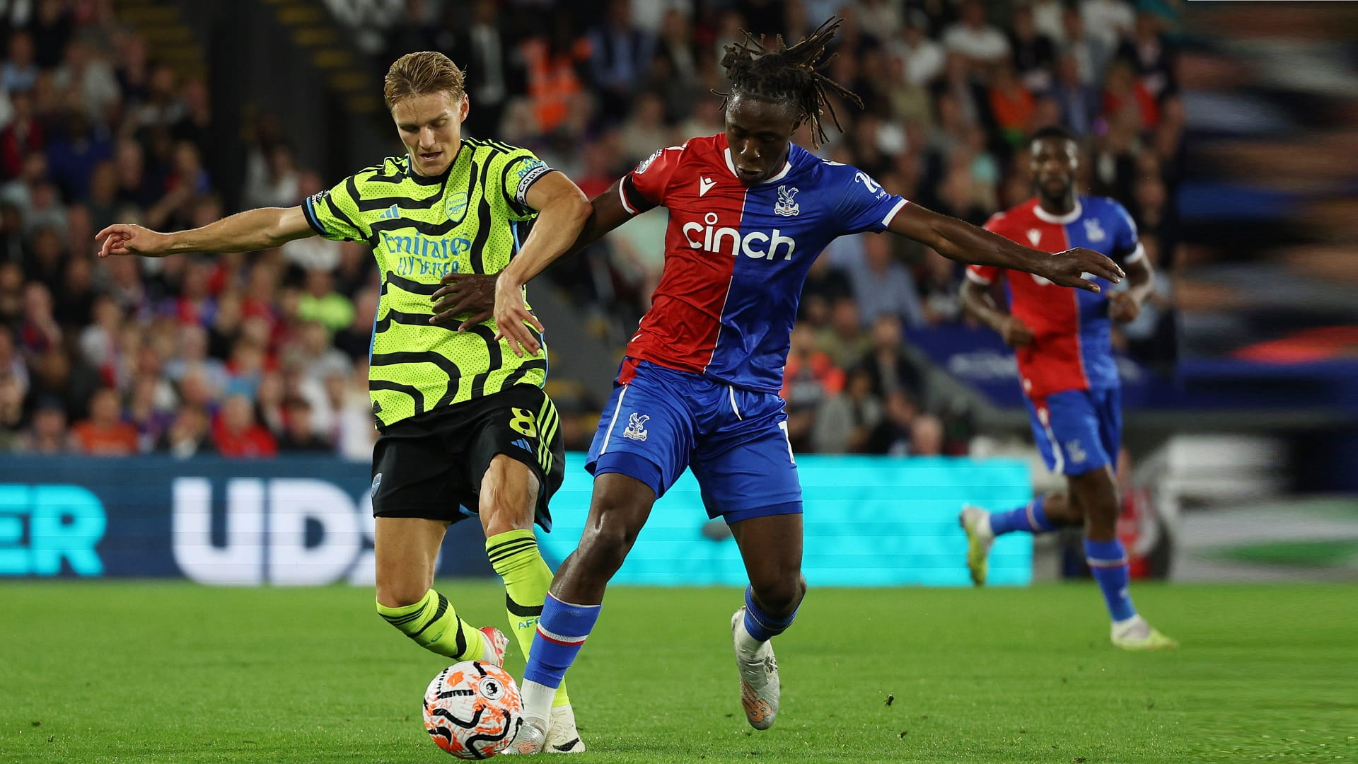 صورة بعنوان: أوديجارد يقود أرسنال للفوز على كريستال بالاس في الدوري الإنجليزي 