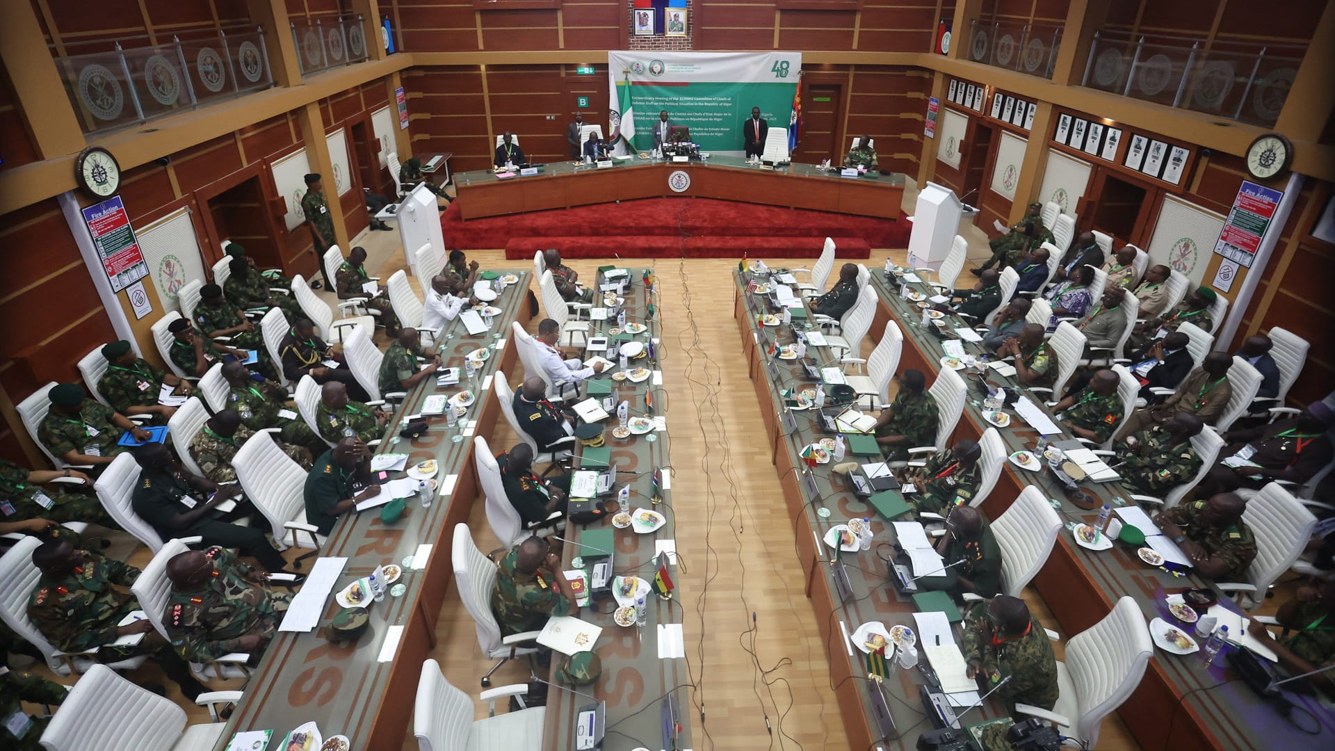 Image for the title: W.African leaders huddle in Abuja for Niger crisis summit 