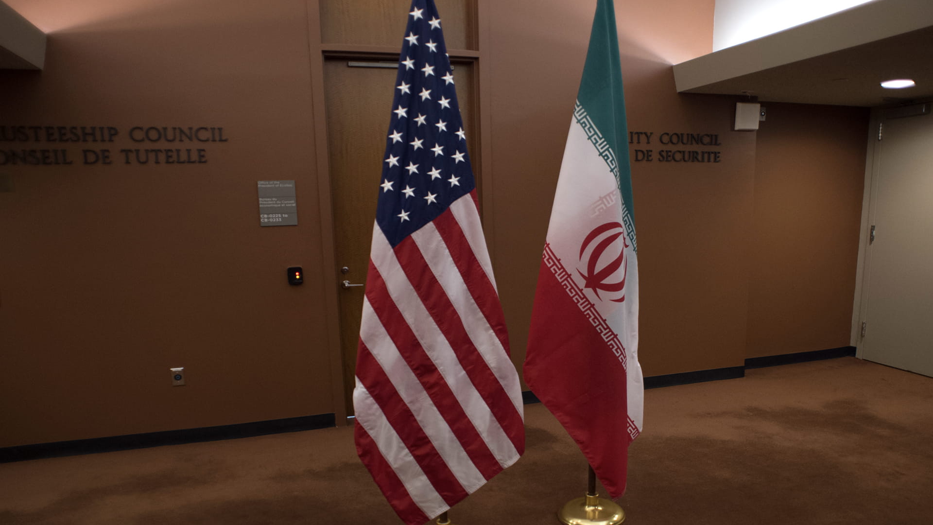 صورة بعنوان: صفقة أميركية إيرانية للإفراج عن سجناء وفك الحجز عن 6 مليارات دولار 