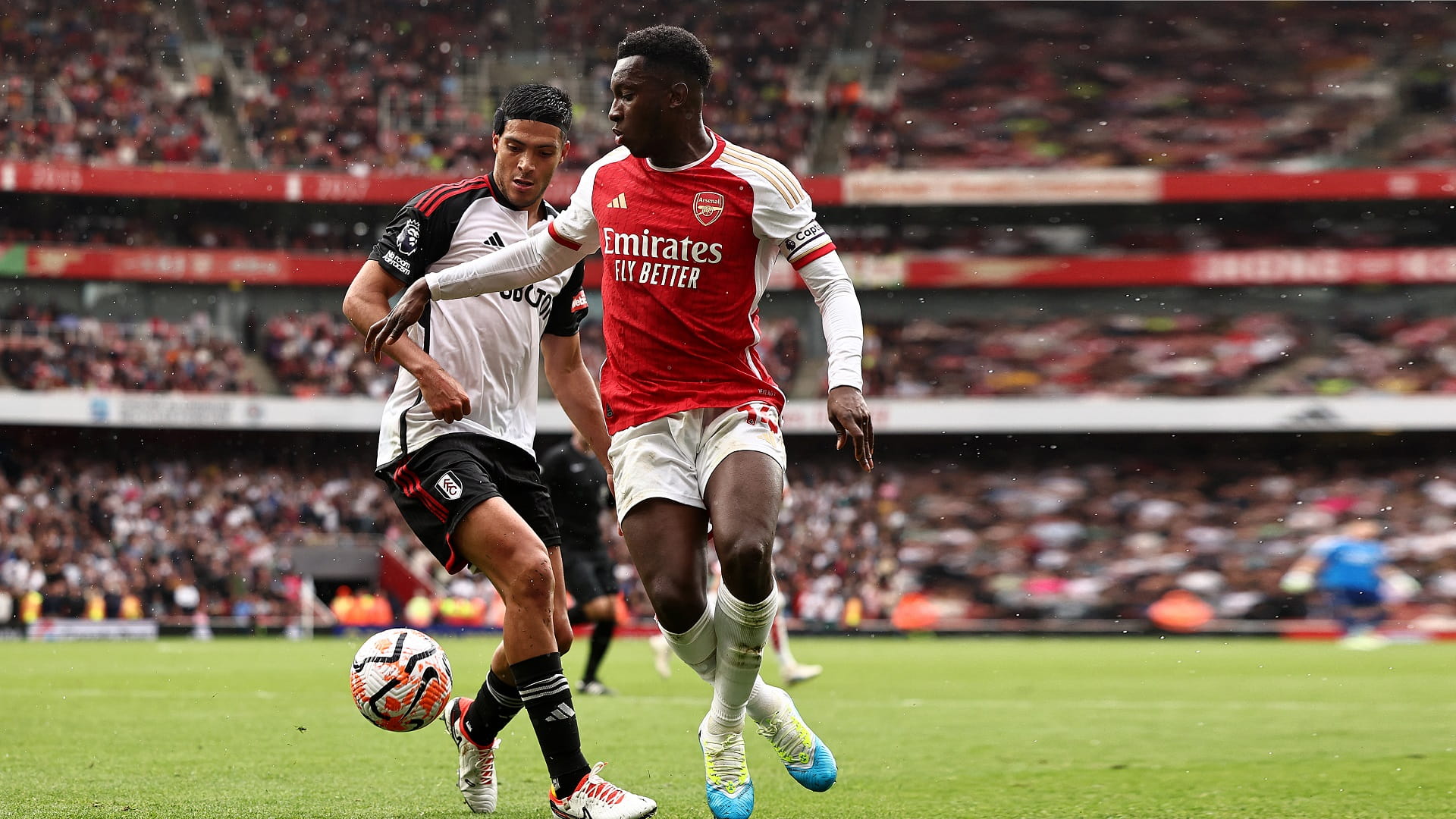 صورة بعنوان: فولهام يفرض التعادل على أرسنال في الدوري الإنجليزي 