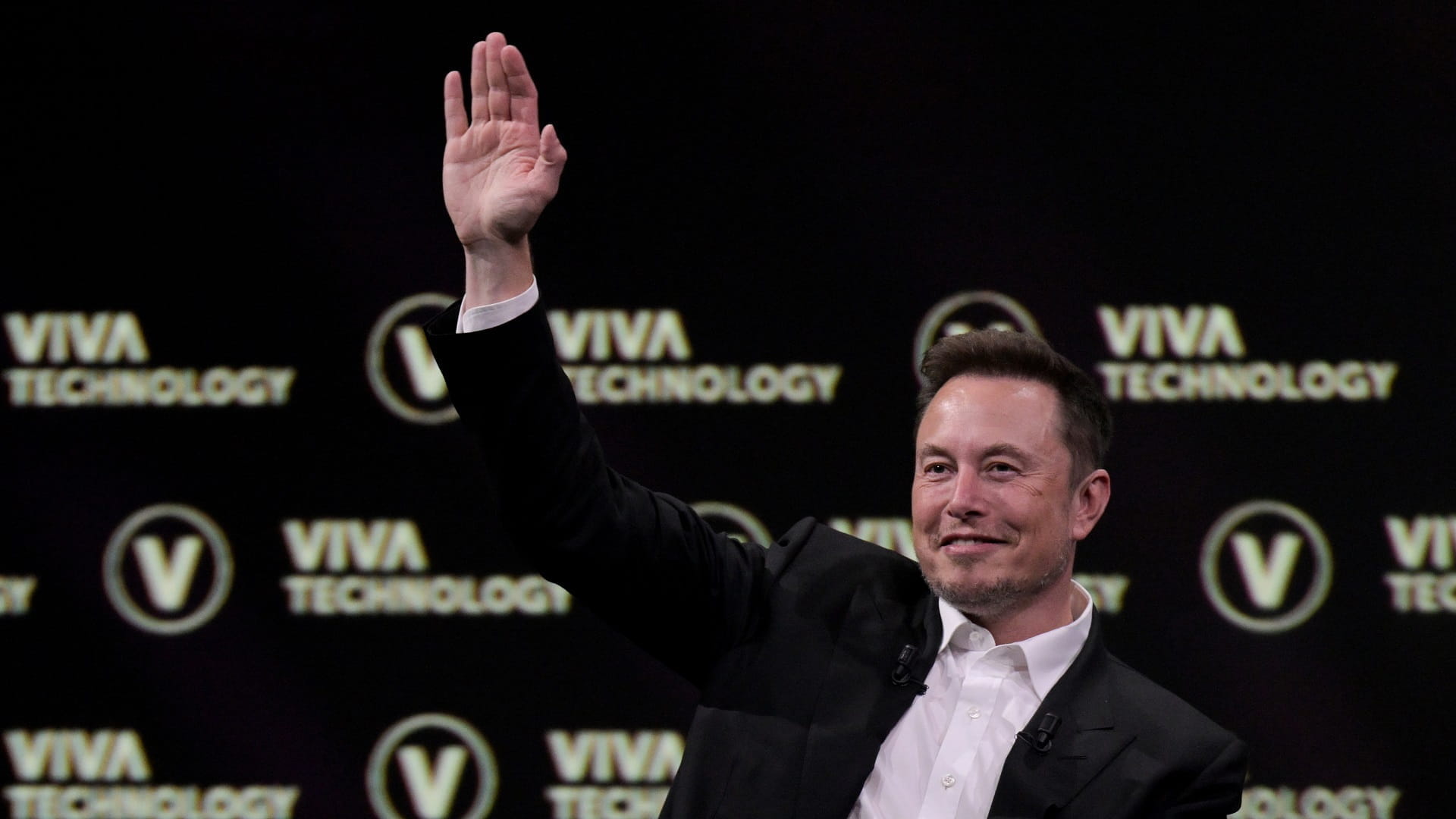 Image for the title: Elon Musk arrives in Japan for first visit since 2014 