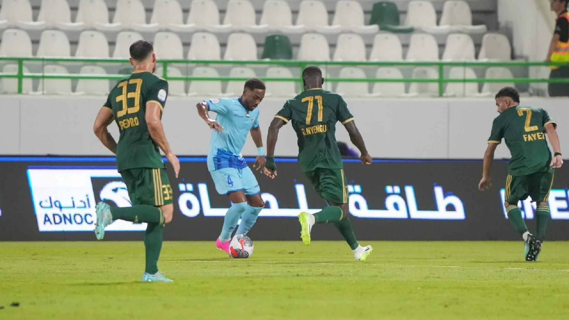 صورة بعنوان: خورفكان يحقق فوزاً تاريخياً على حساب حتا في دوري أدنوك للمحترفين 