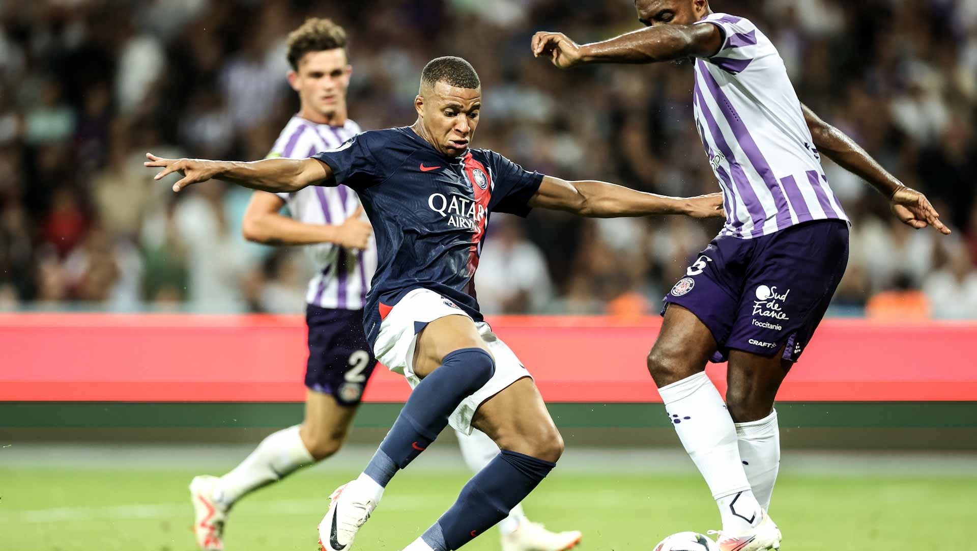 صورة بعنوان: باريس سان جيرمان يتعثر أمام تولوز في الدوري الفرنسي 