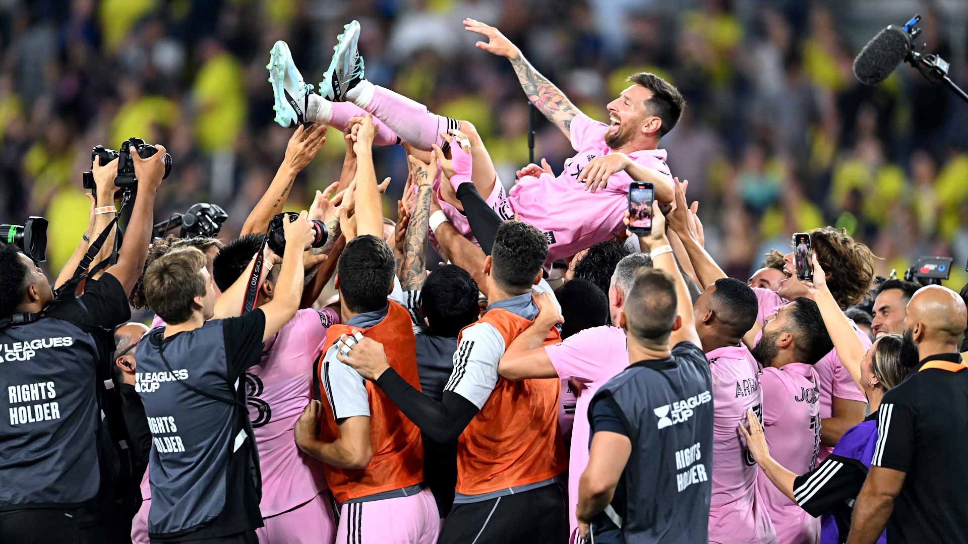 صورة بعنوان: النجم ميسي يقود إنتر ميامي إلى إحراز كأس الرابطتين 