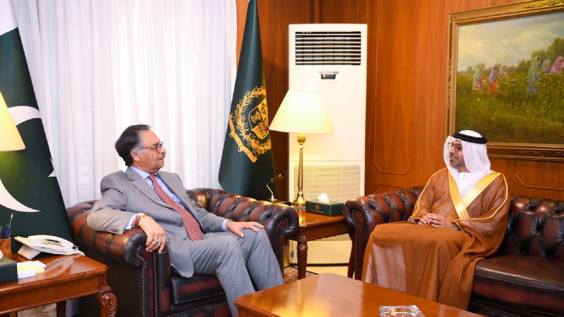 Image for the title: UAE Amb. meets with Foreign Minister of Pakistan’s Interim Govt. 