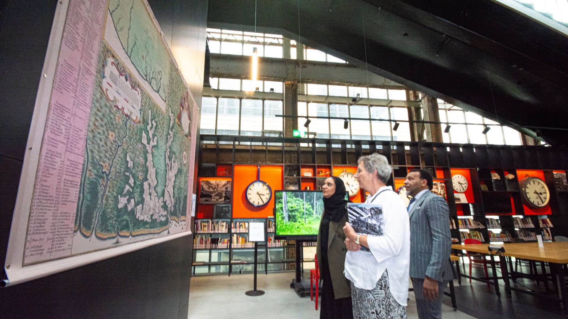 Image for the title: Bridging knowledge and culture... HoW's global endeavours 