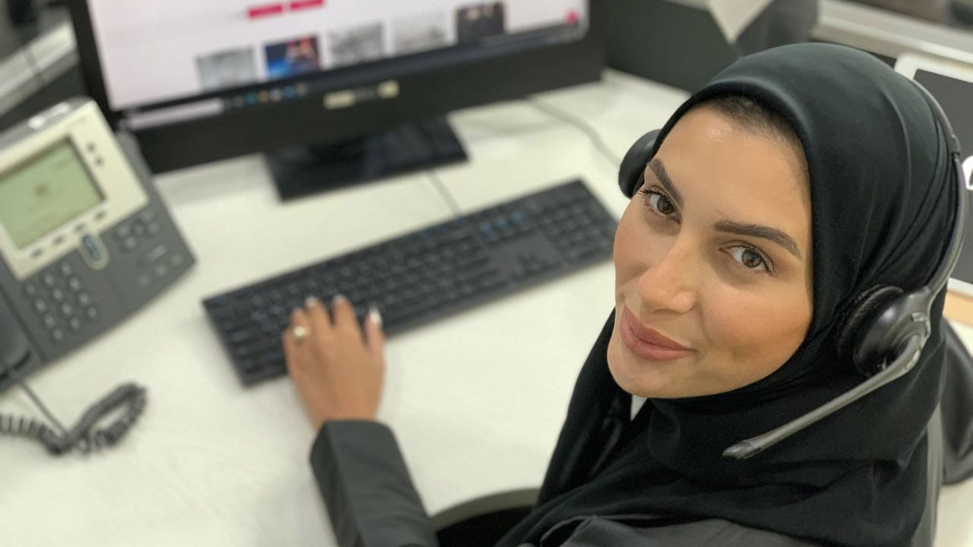Image for the title: Sharjah Contact Centre praises Emirati women's achievements 