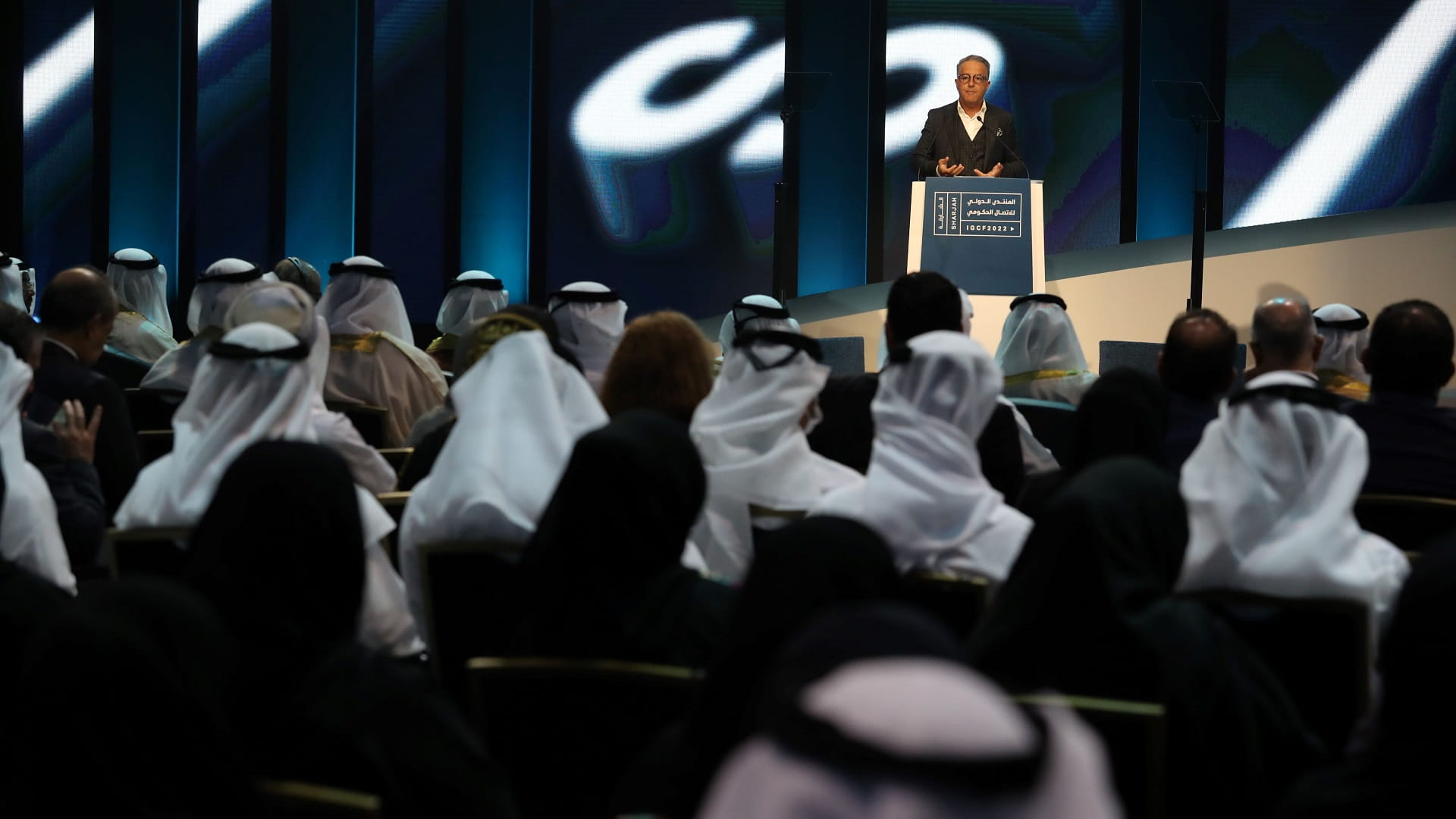 صورة بعنوان: "منتدى الاتصال"و"تريندز" يطلقان تقرير "إدارة الثروات البشرية" 