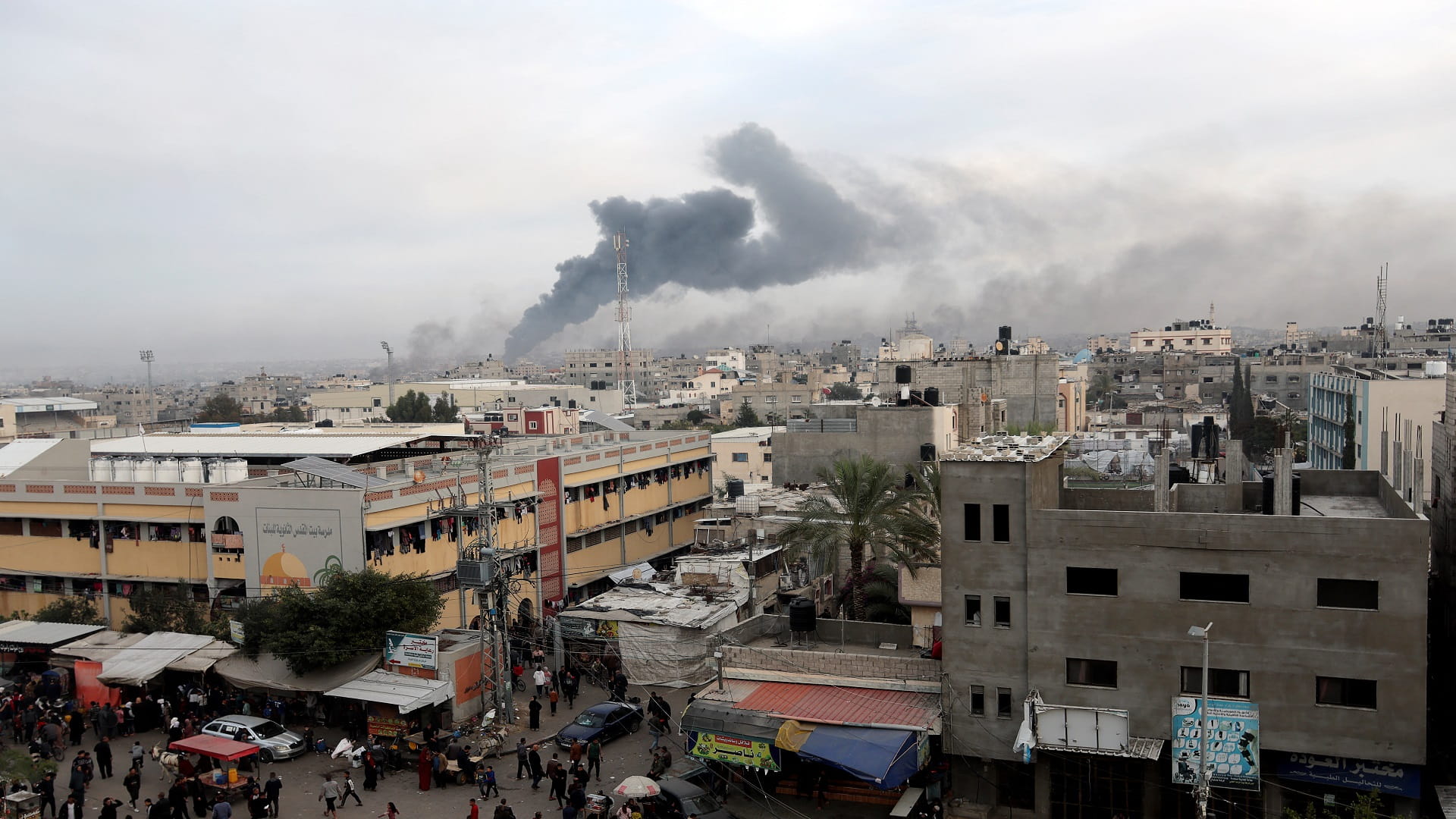 صورة بعنوان: ارتفاع عدد قتلى الغارات الإسرائيلية على غزة إلى 18205 