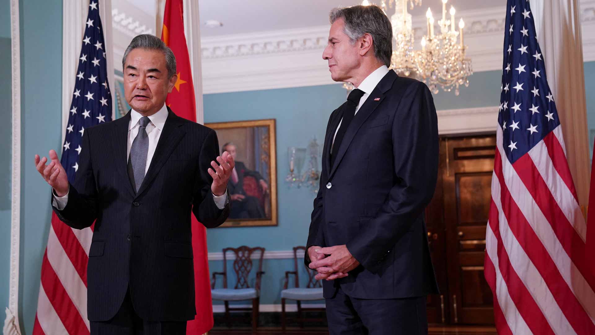 صورة بعنوان: بلينكن يناقش مع نظيره الصيني جهود أميركا الدبلوماسية بالشرق الأوسط 