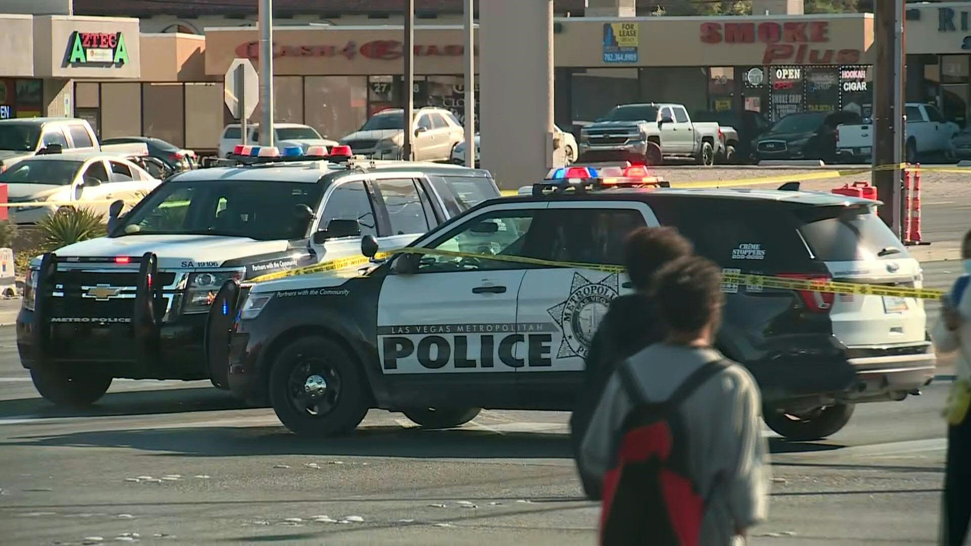 صورة بعنوان: في حوادث متكررة..مسلّح يصيب 3 بالرصاص في جامعة أميركية قبل  مقتله 