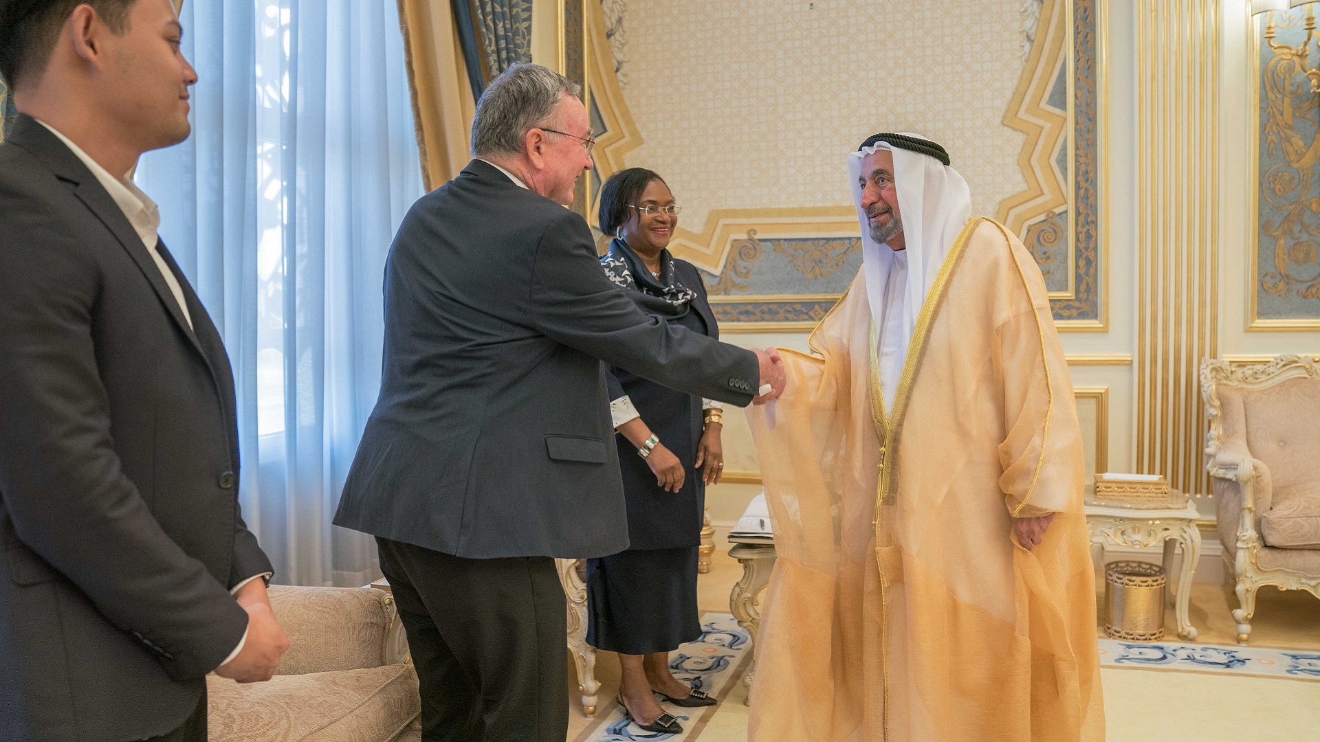 Image for the title: Sharjah Ruler Receives Chief Executive of RIBA 