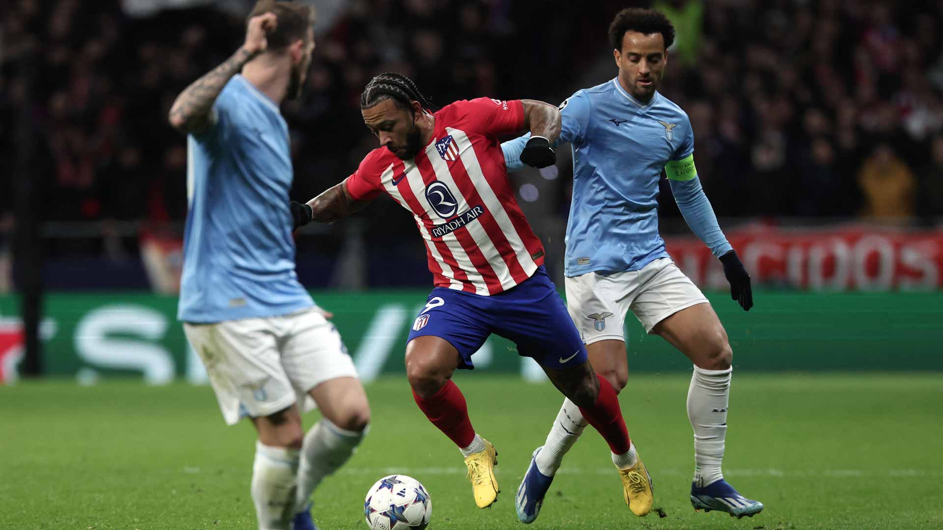 صورة بعنوان: أتلتيكو مدريد يحسم صدارة المجموعة الخامسة بدوري أبطال أوروبا 