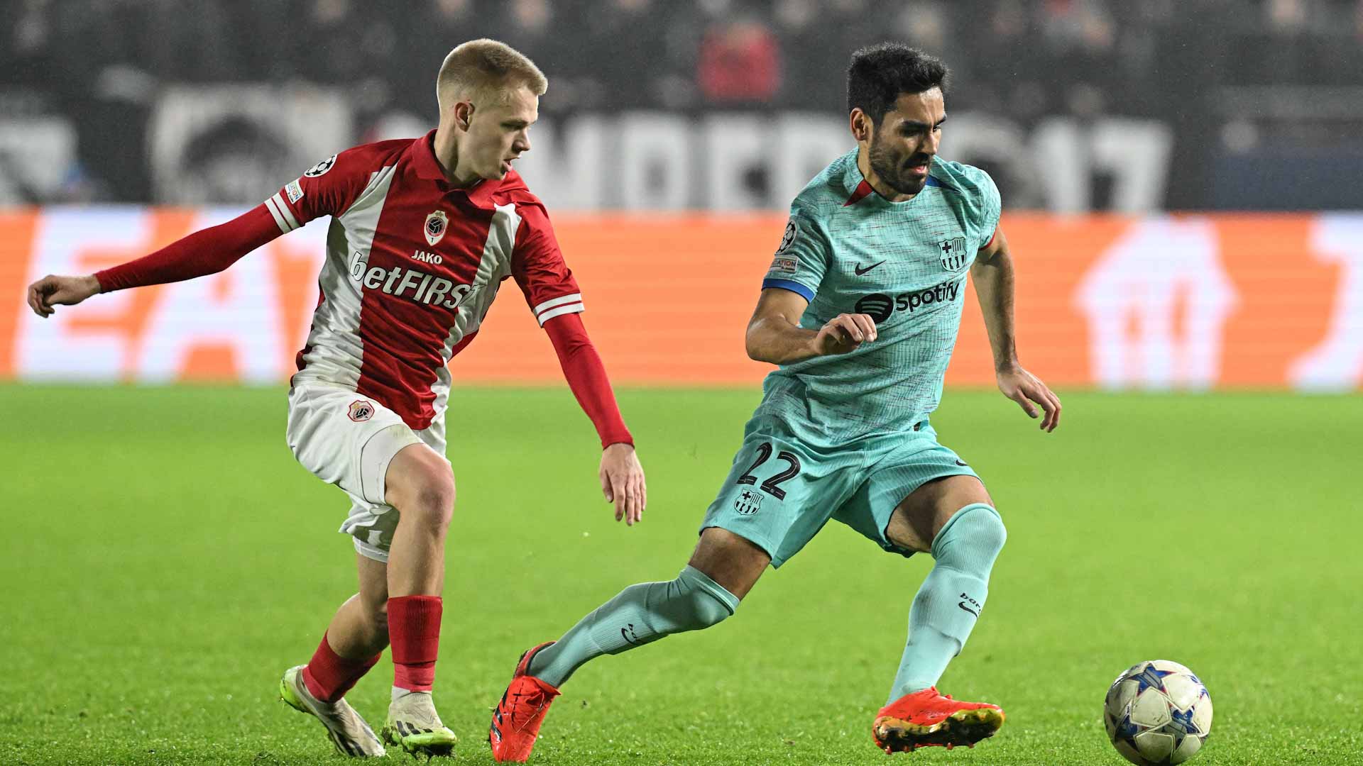 صورة بعنوان: برشلونة يتلقى خسارة "غير مؤثرة" أمام أنتويرب في أبطال أوروبا 